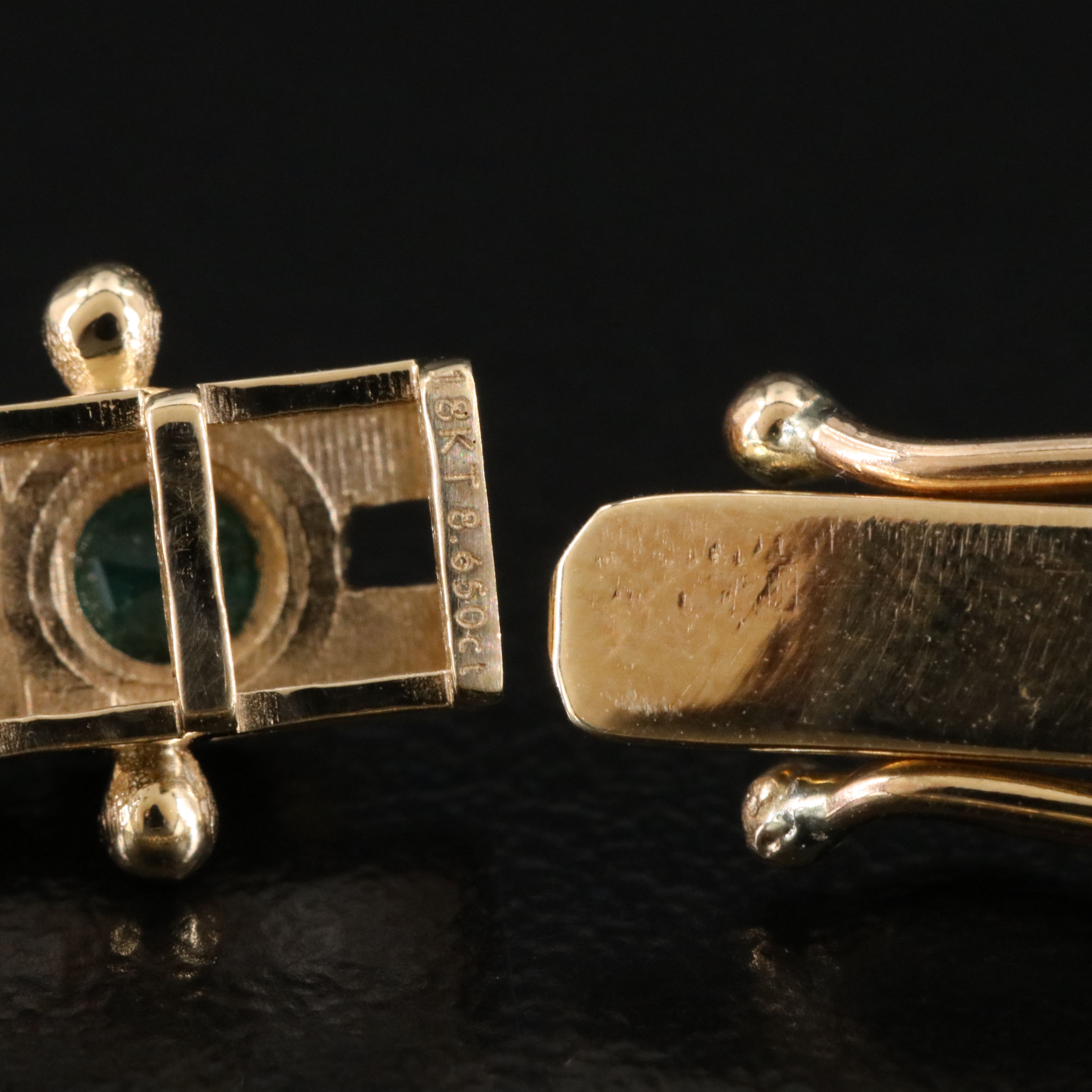 18K 8.65 CTW Emerald Line Bracelet