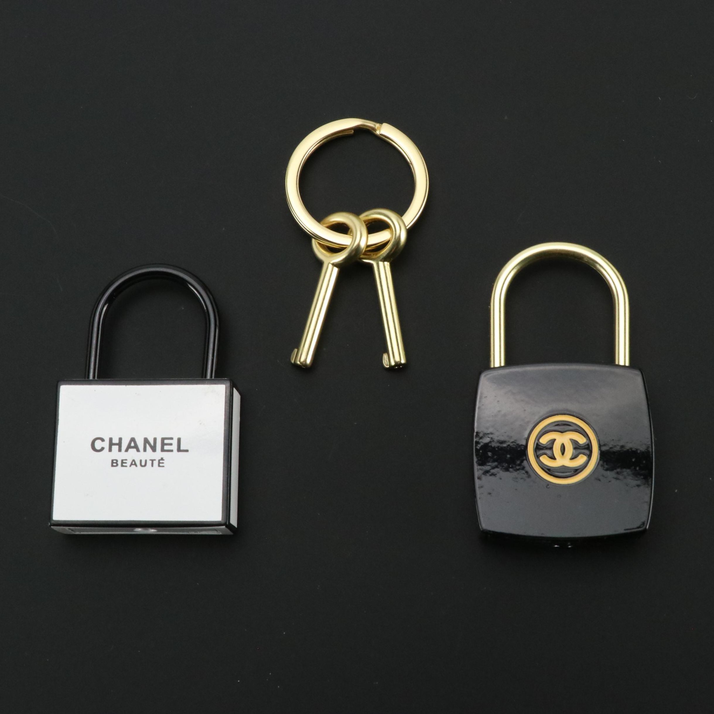 Chanel Beauté Promotional La Collection Padlocks and Keys with Box