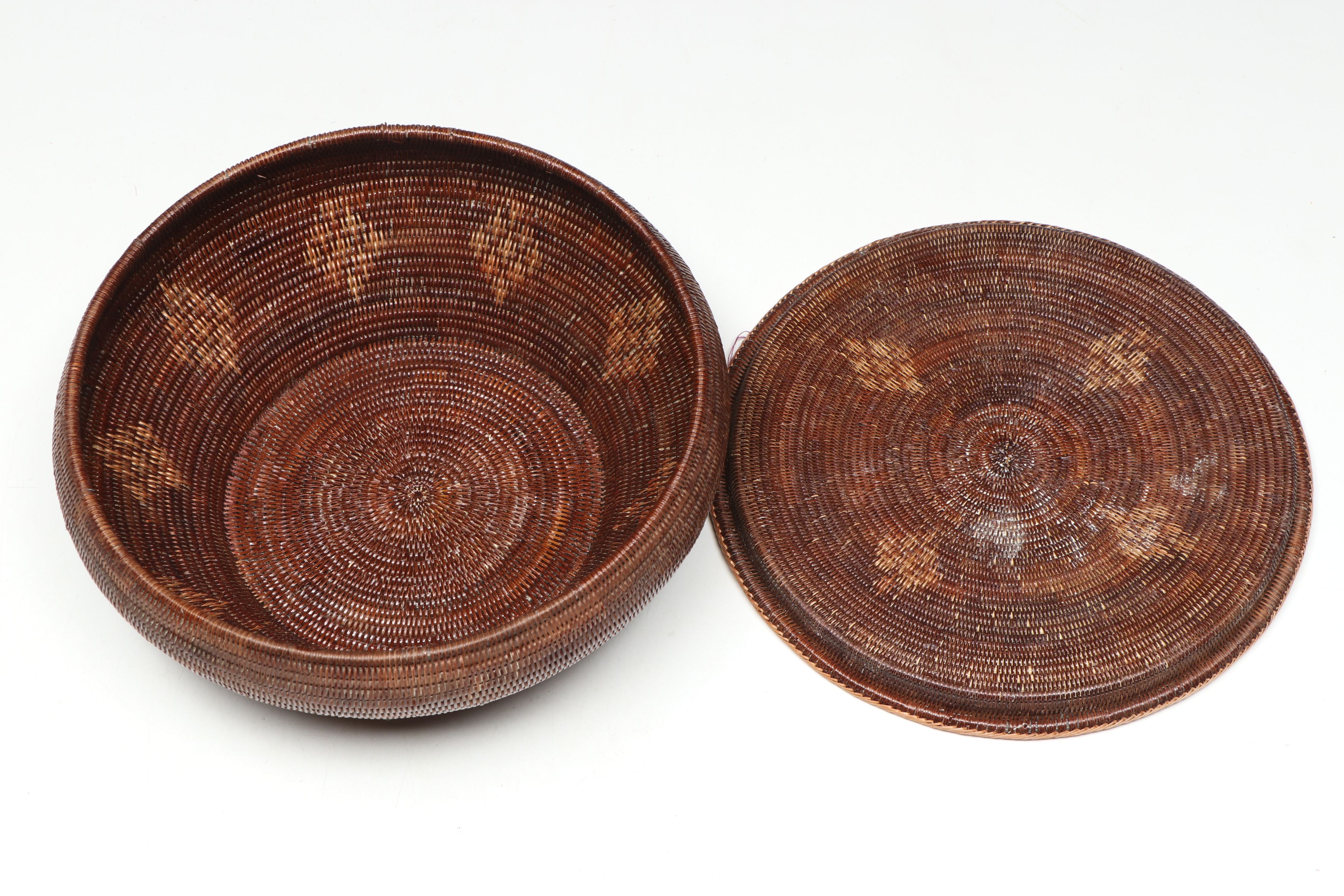 Thai Rattan and Yan Lipao Fern Betel Nut Sets