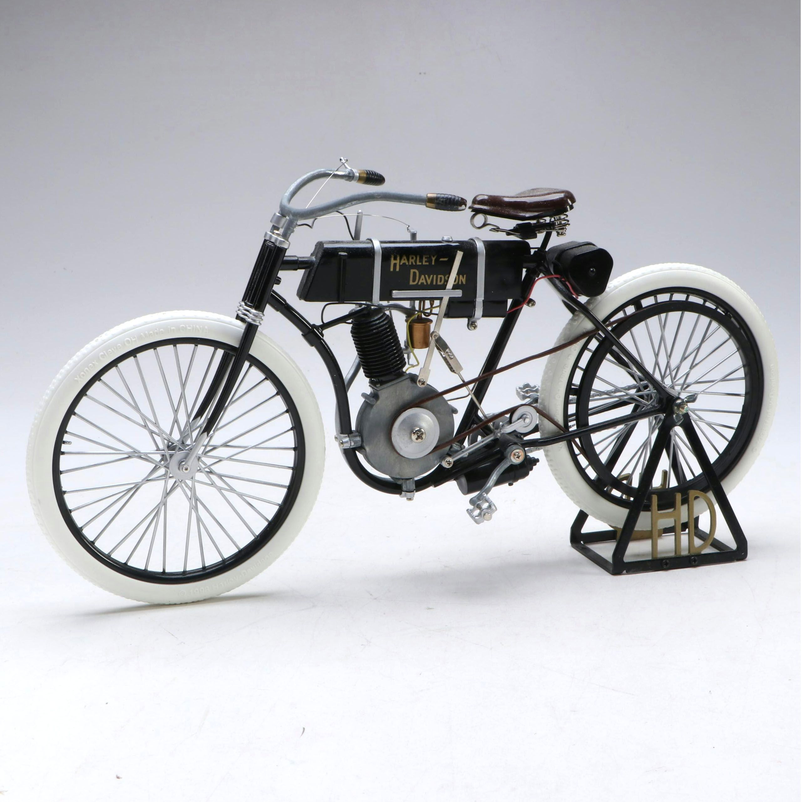 1:6 Scale 1903–1904 Harley-Davidson Motorcycle Replica, 1998