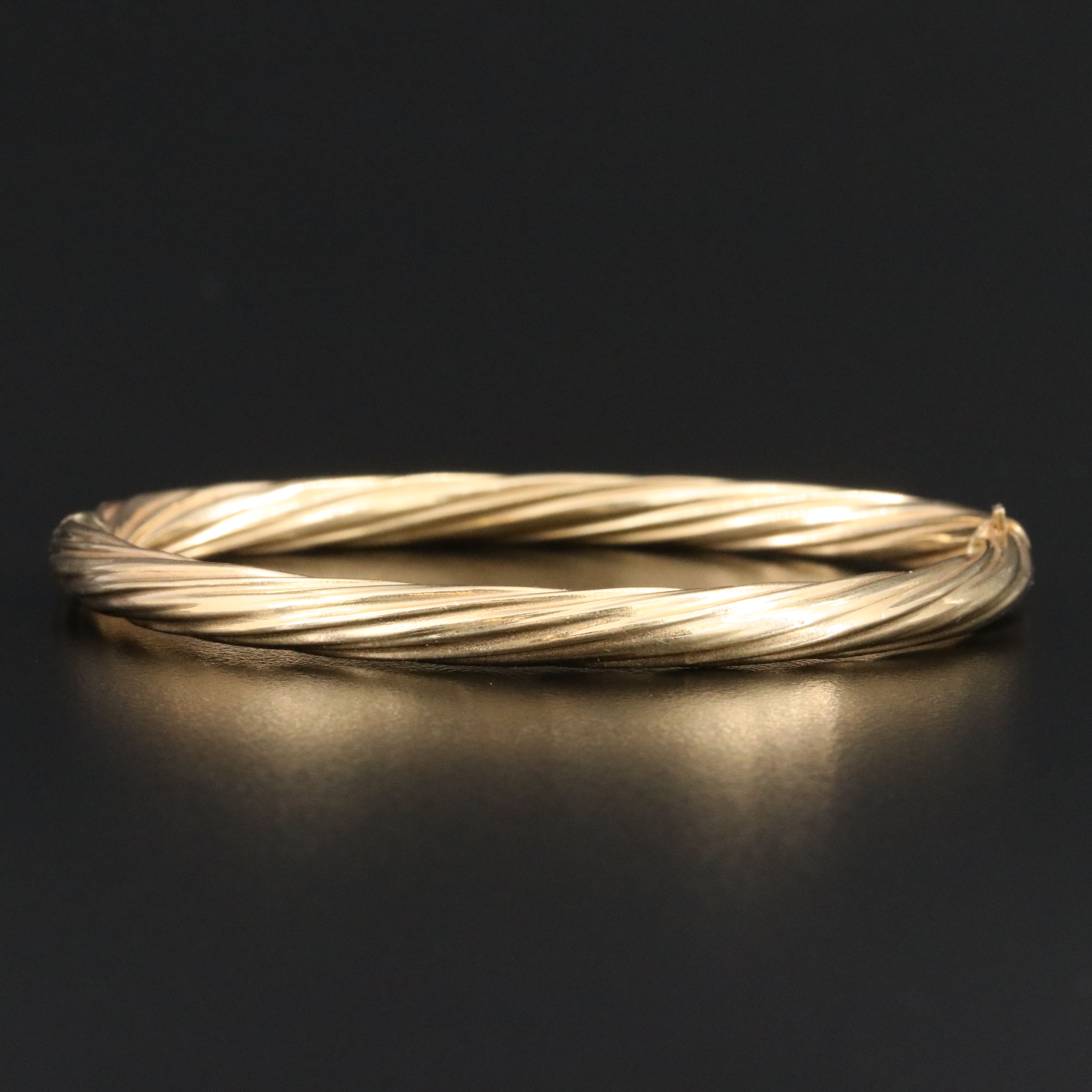 14K Fluted Bangle