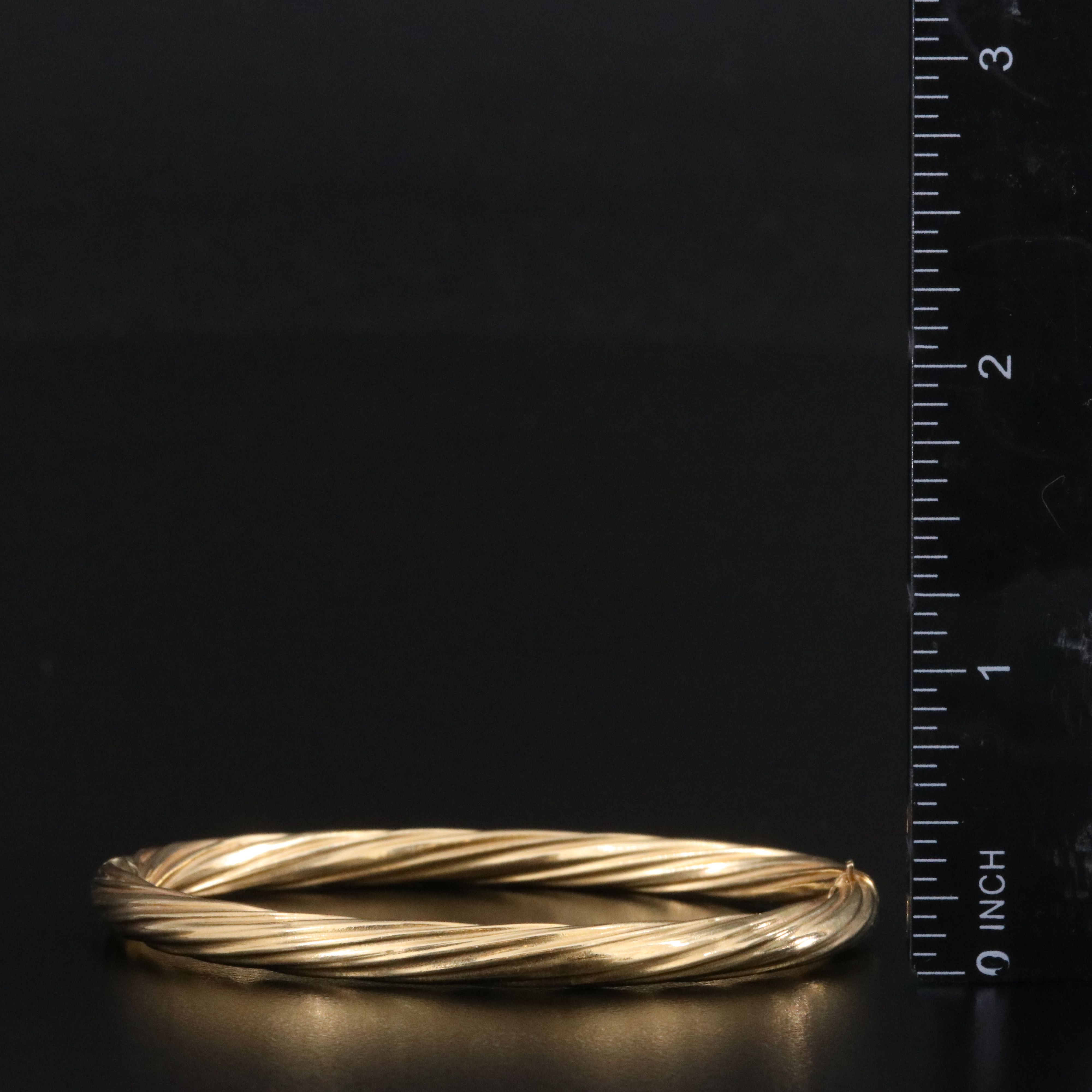 14K Fluted Bangle