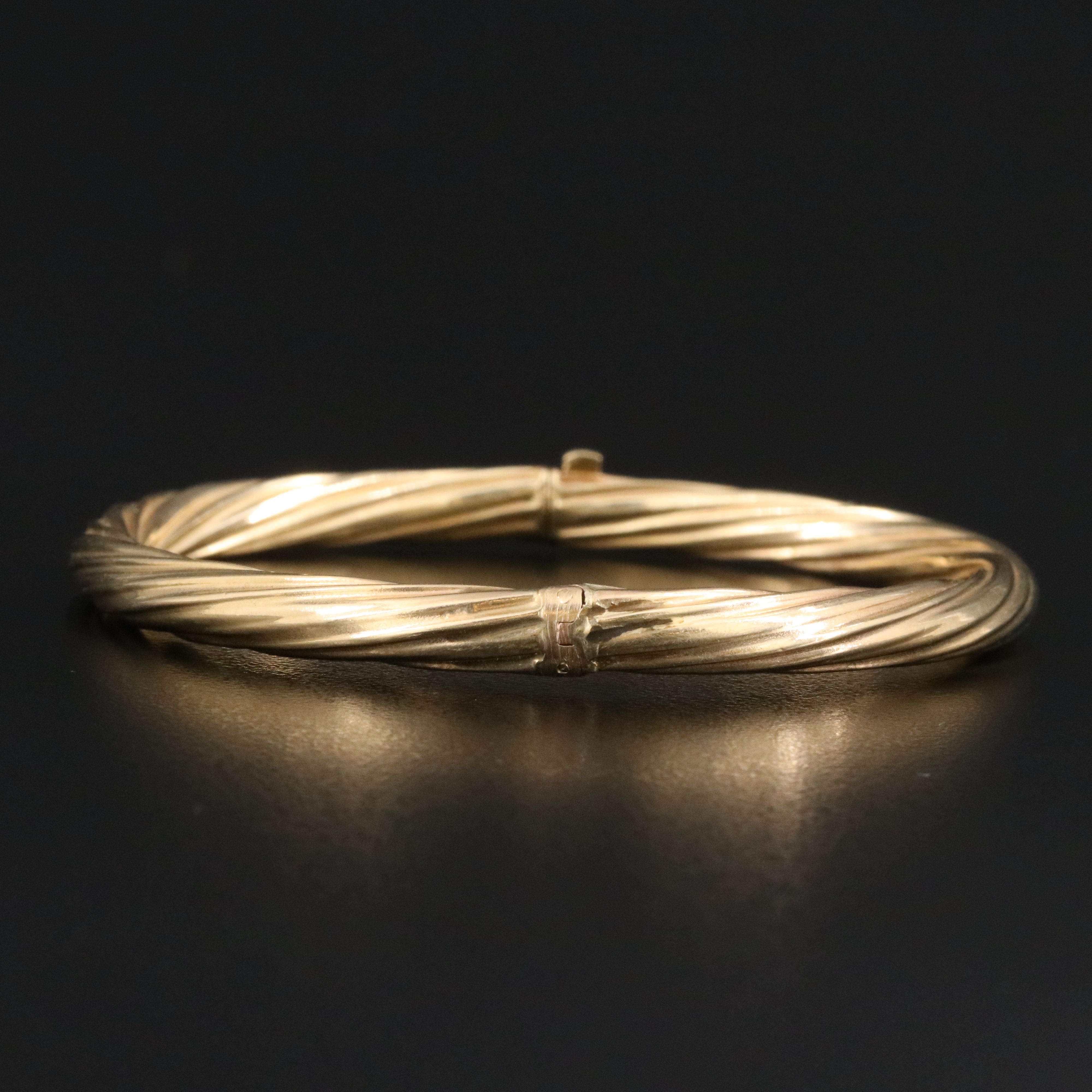 14K Fluted Bangle