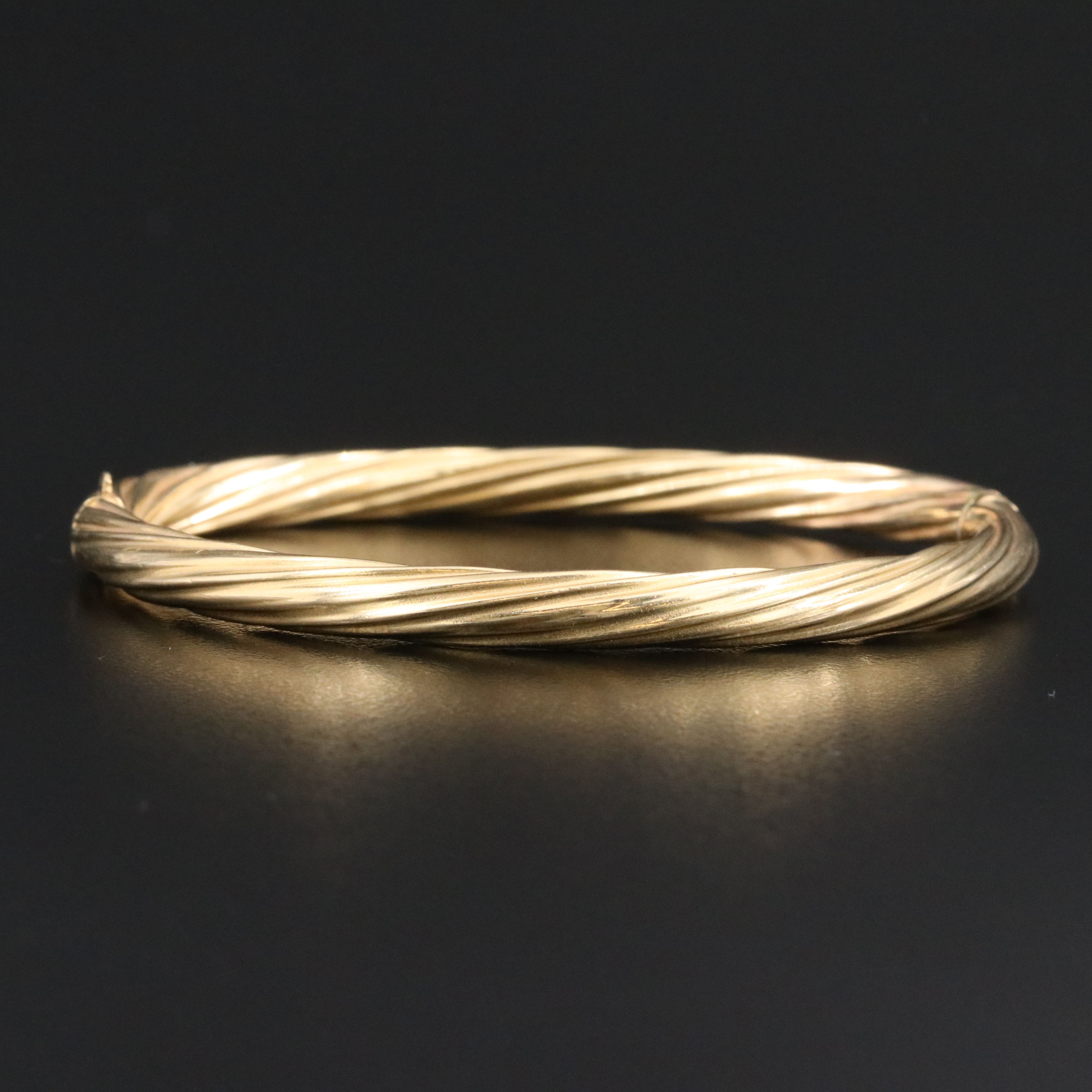 14K Fluted Bangle