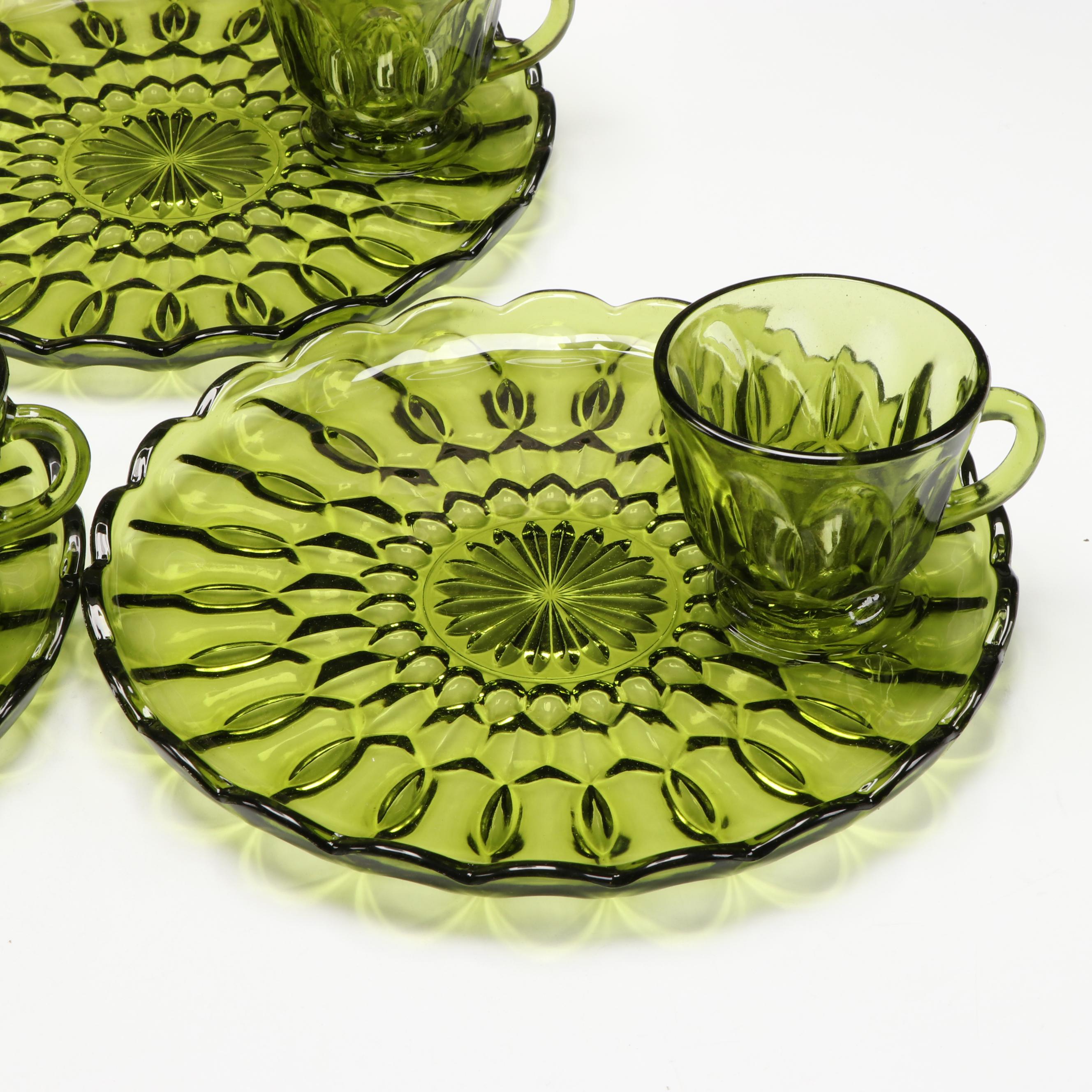 Vintage Anchor Hocking "Fairfield" Eight Piece Snack Set