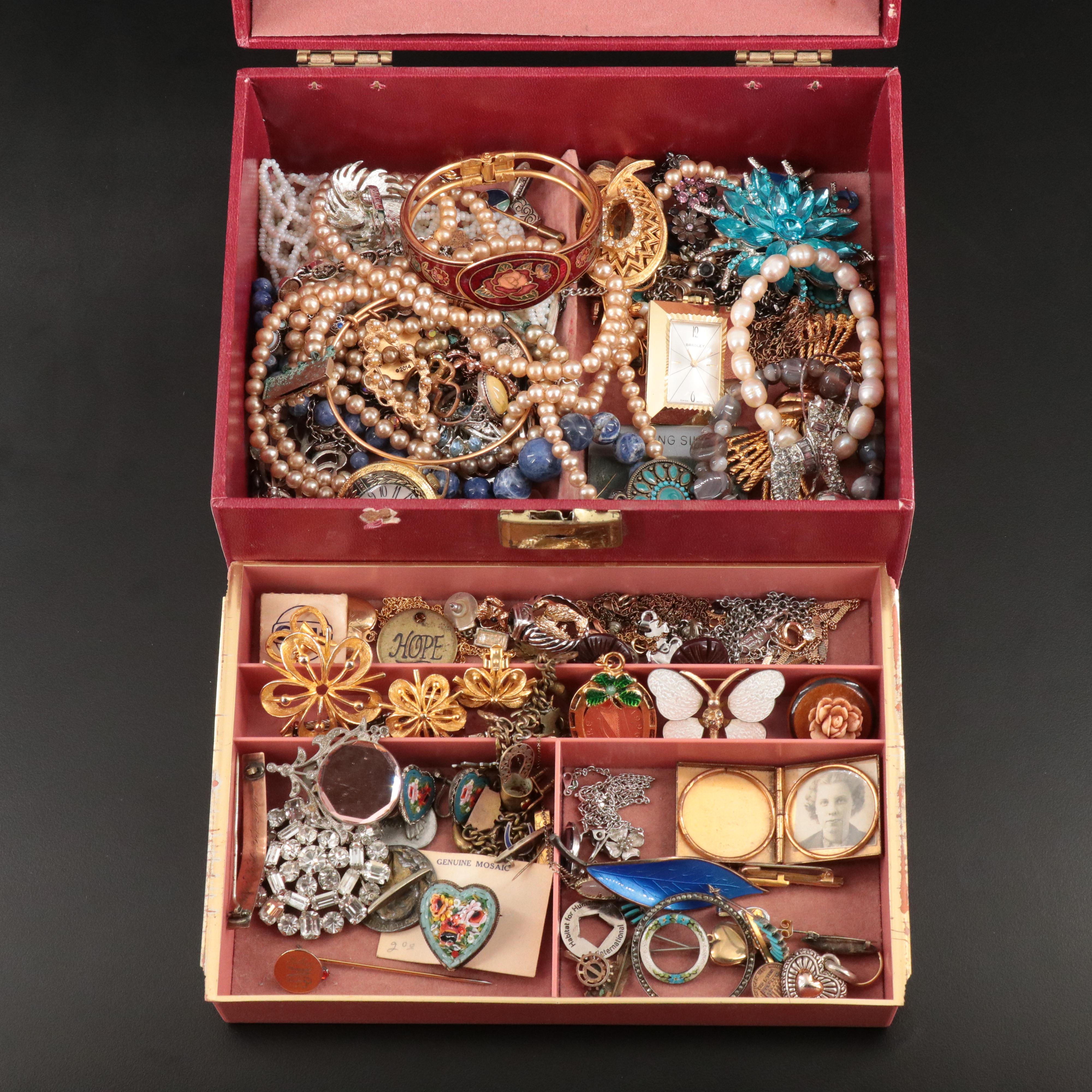 Uncommon Discoveries: Jewelry Collection