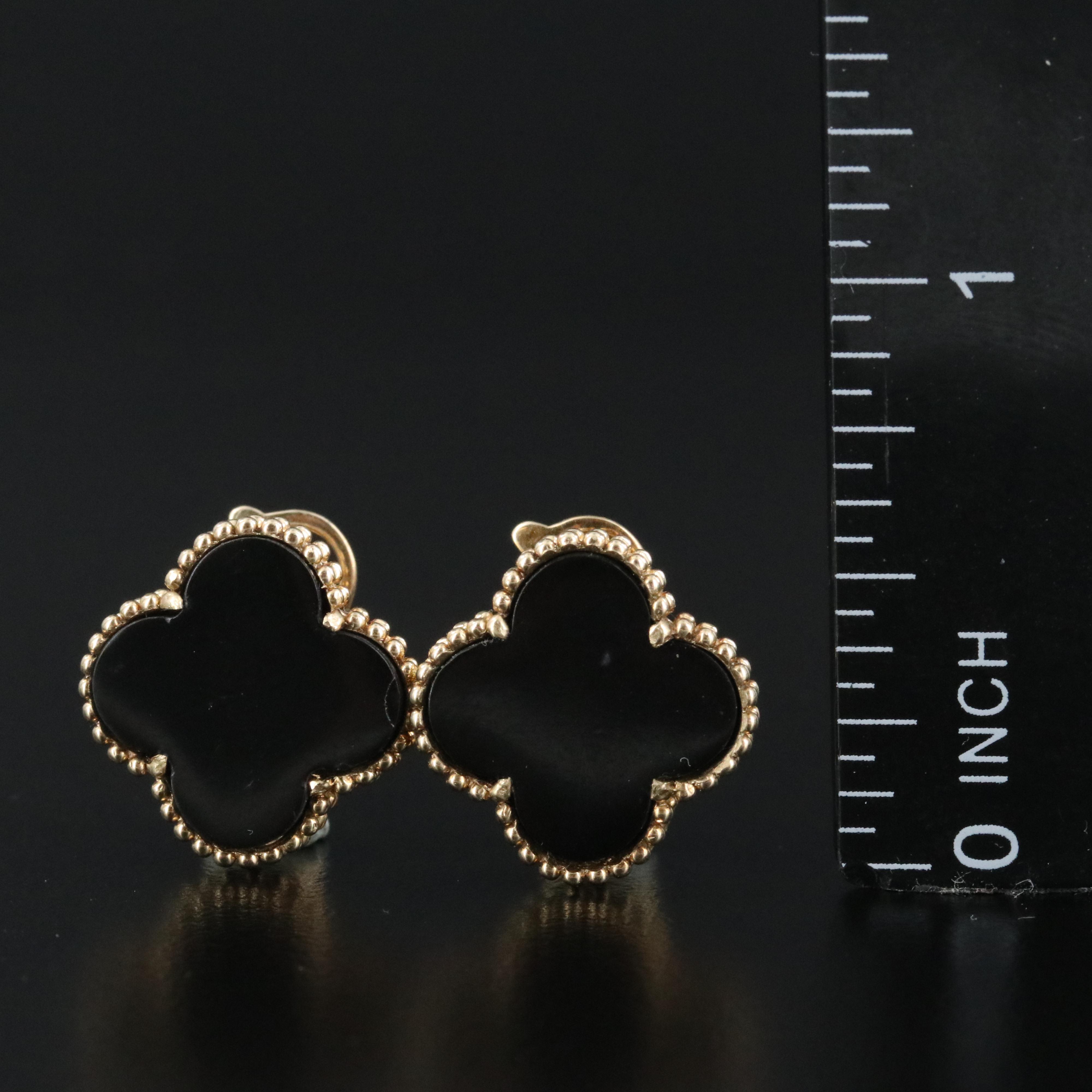 14K Imitation Black Onyx Quatrefoil Necklace and Earring Set