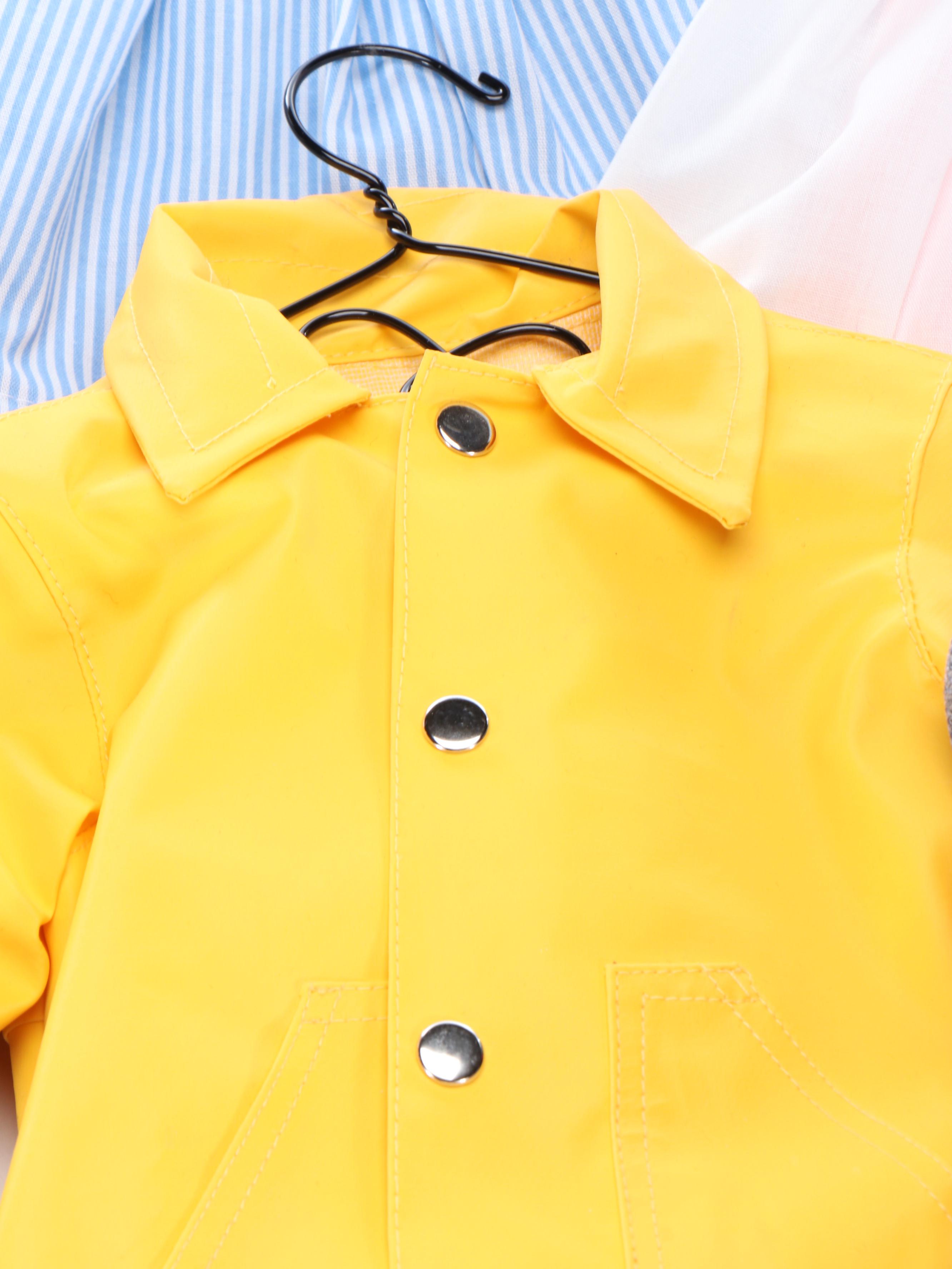 Pleasant Company Storage Case with Doll Clothing and Fiction Books