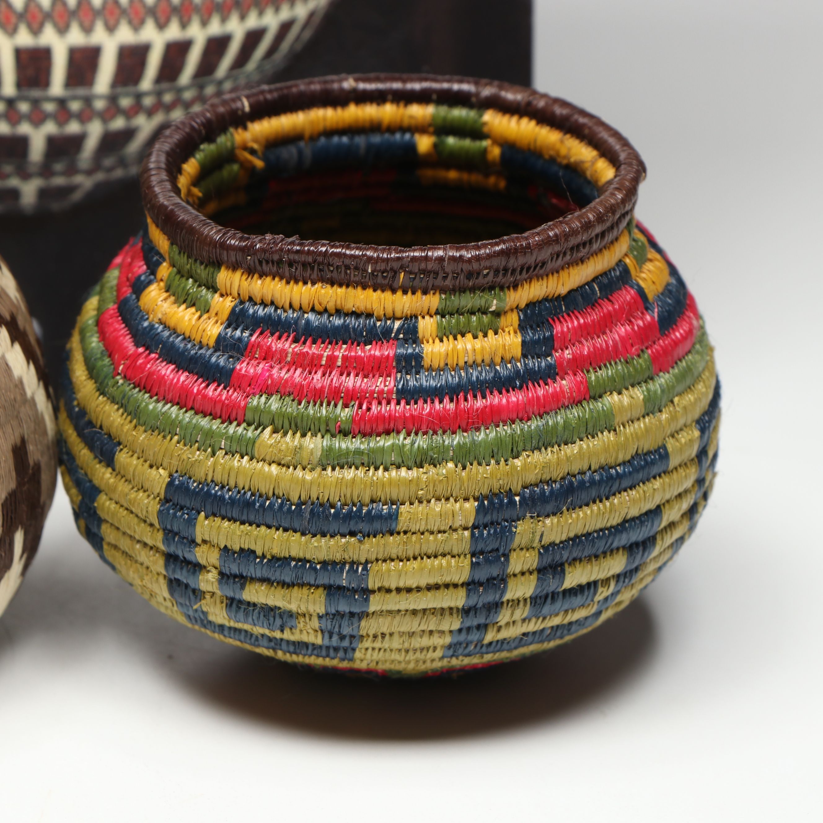Panamanian Emberá-Wounaan Black Palm Chunga Fiber Geometric Baskets