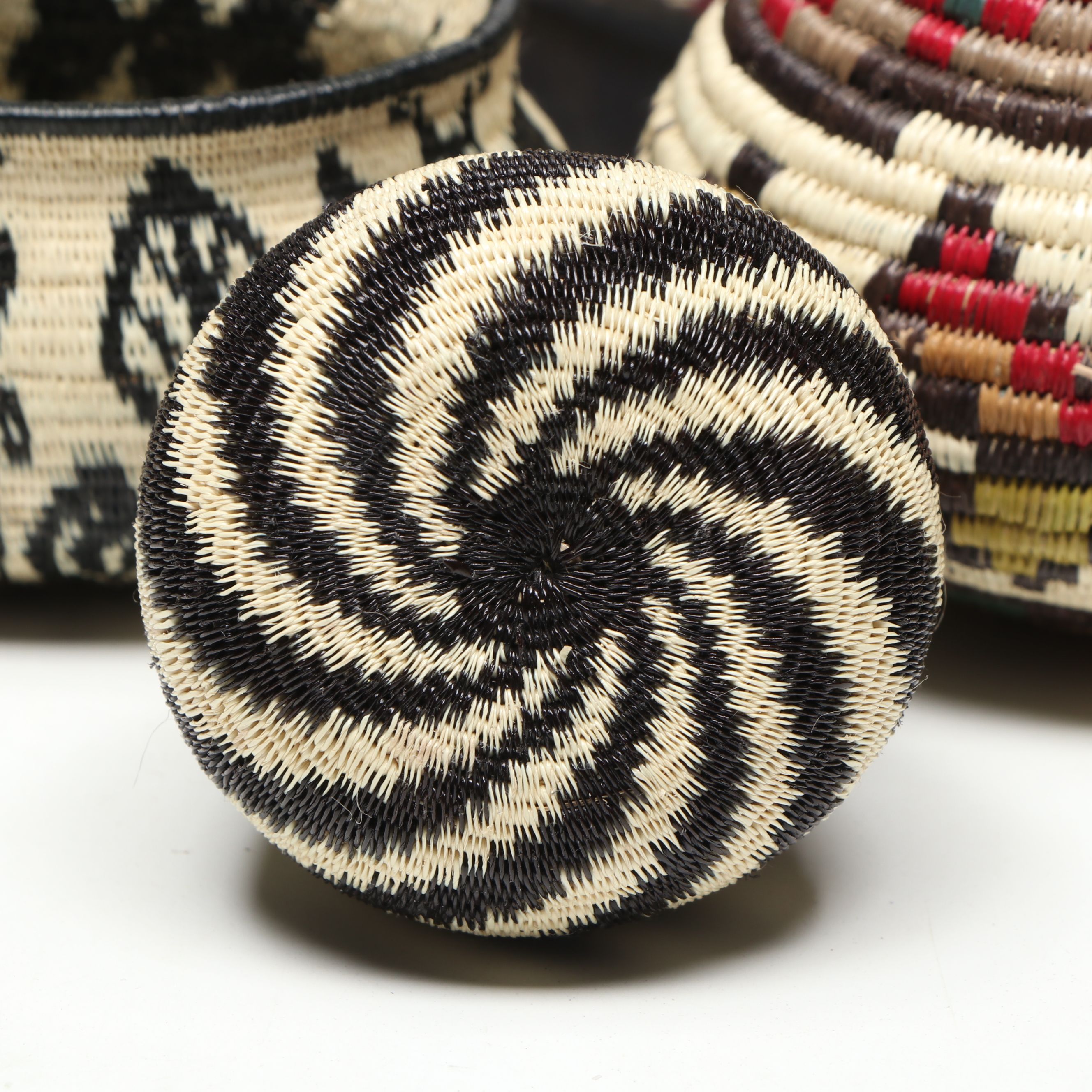 Panamanian Emberá-Wounaan Chunga Fiber Baskets with Figural Depictions