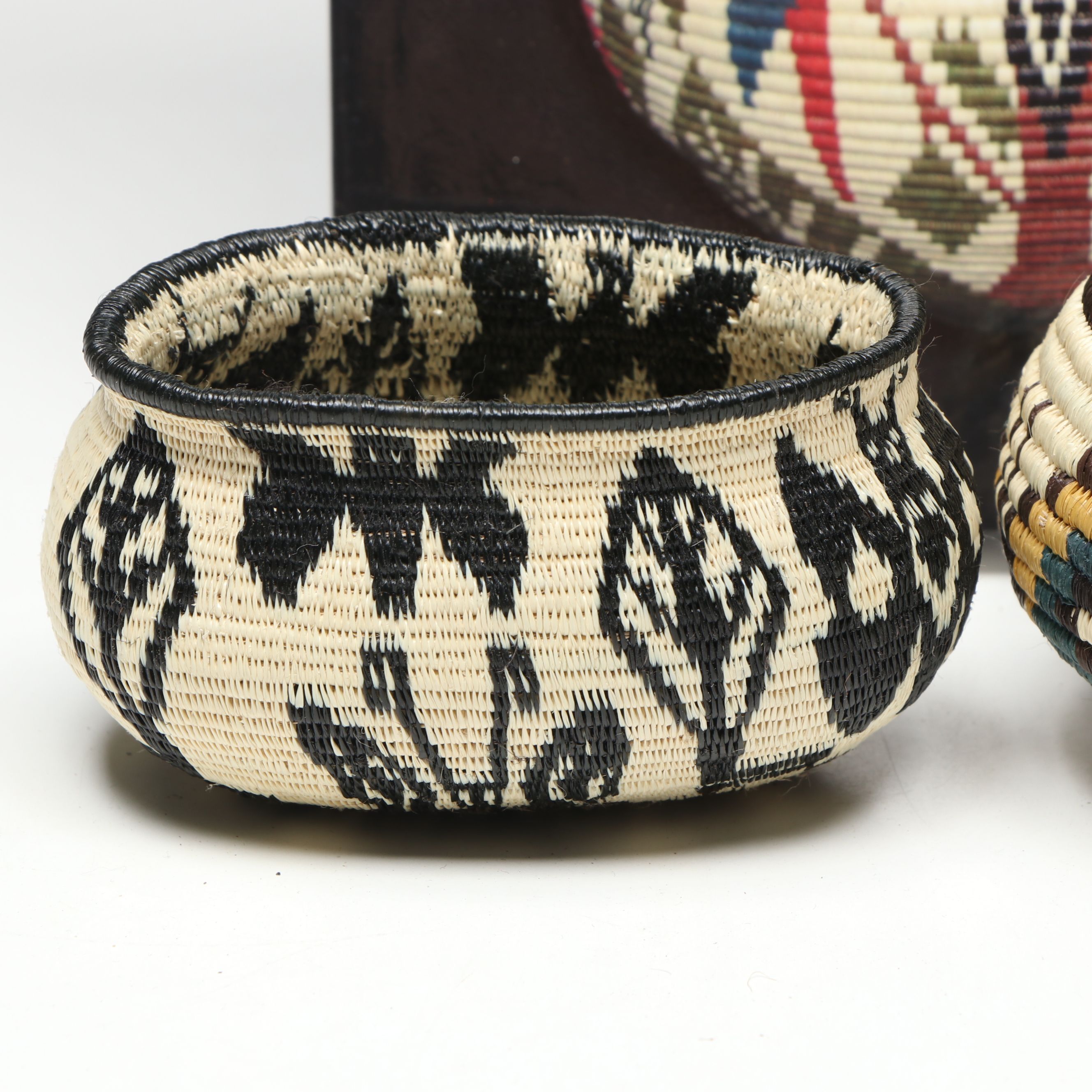 Panamanian Emberá-Wounaan Chunga Fiber Baskets with Figural Depictions