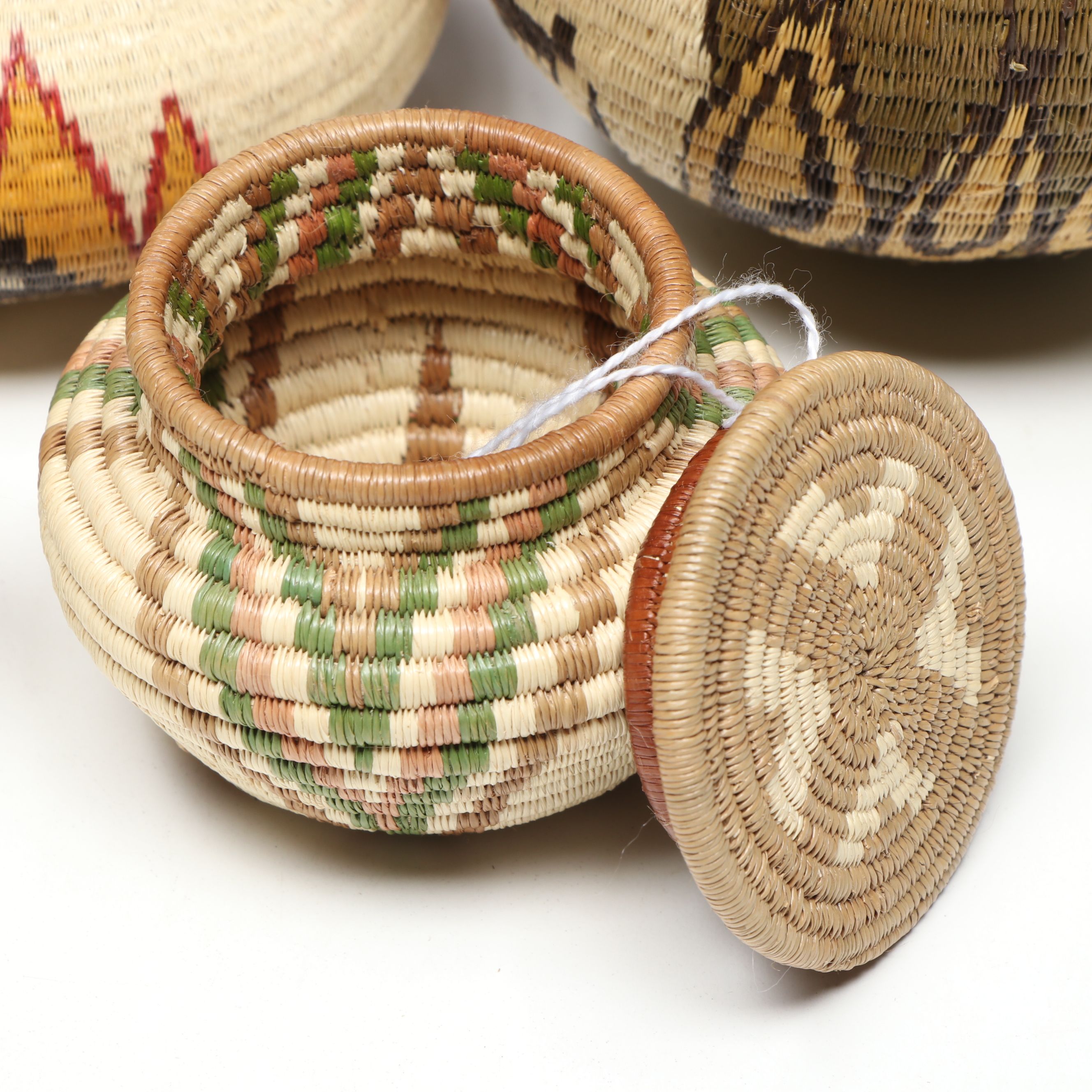 Panamanian Emberá-Wounaan Chunga Fiber Geometric and Pictorial Baskets