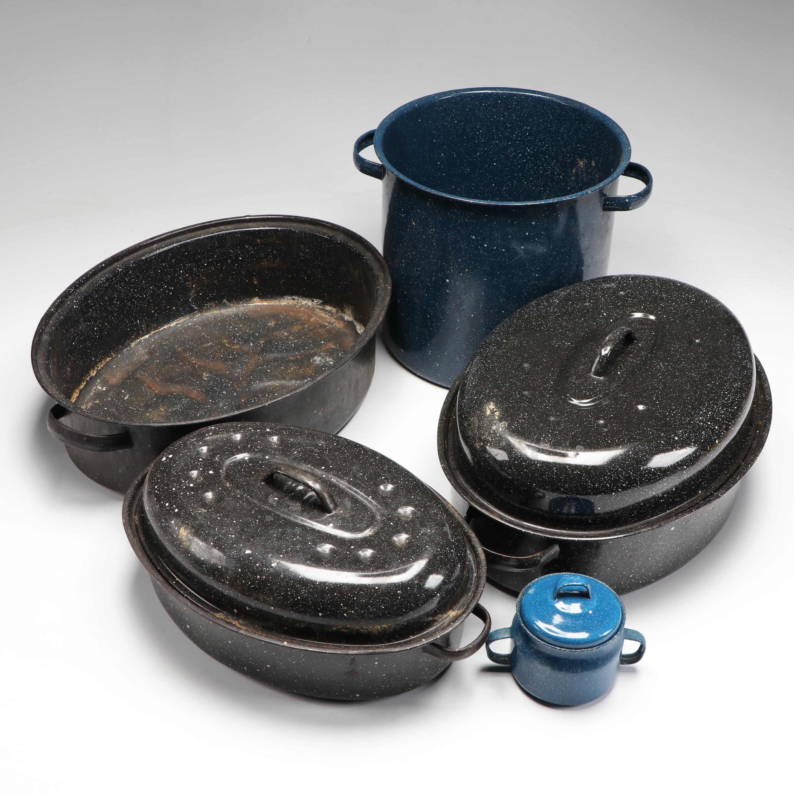 Graniteware Stock Pot and Roasting Pans, 20th Century