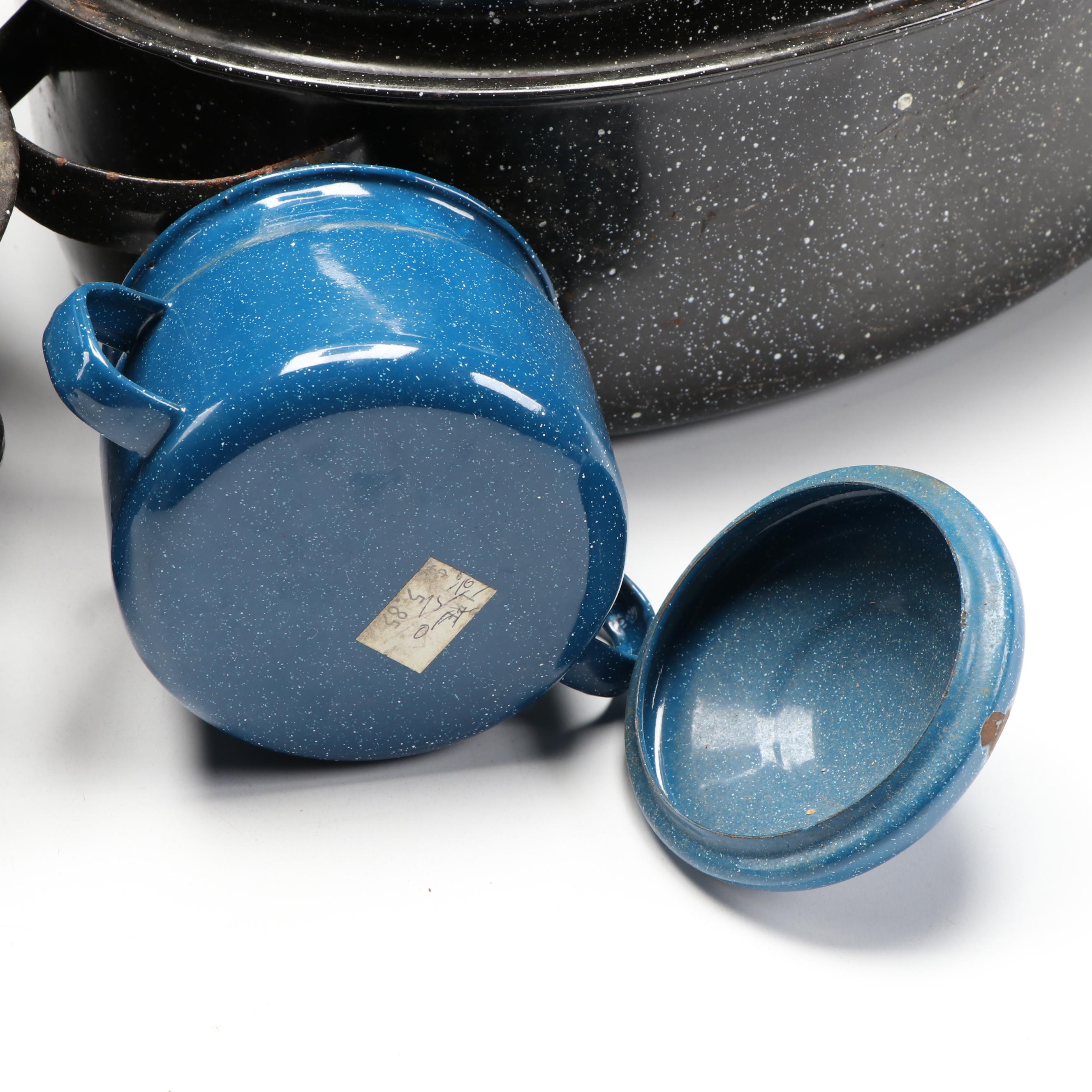 Graniteware Stock Pot and Roasting Pans, 20th Century