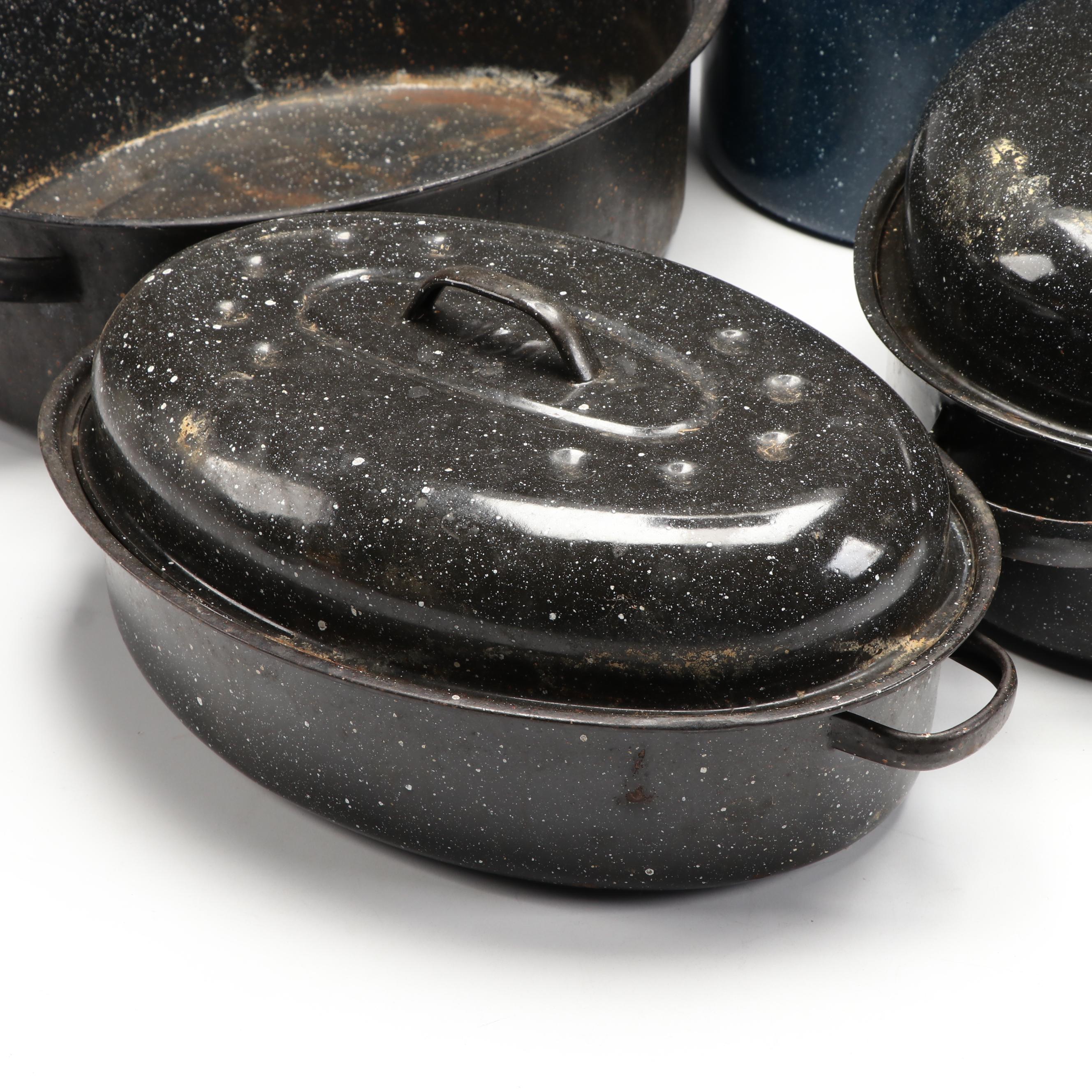 Graniteware Stock Pot and Roasting Pans, 20th Century