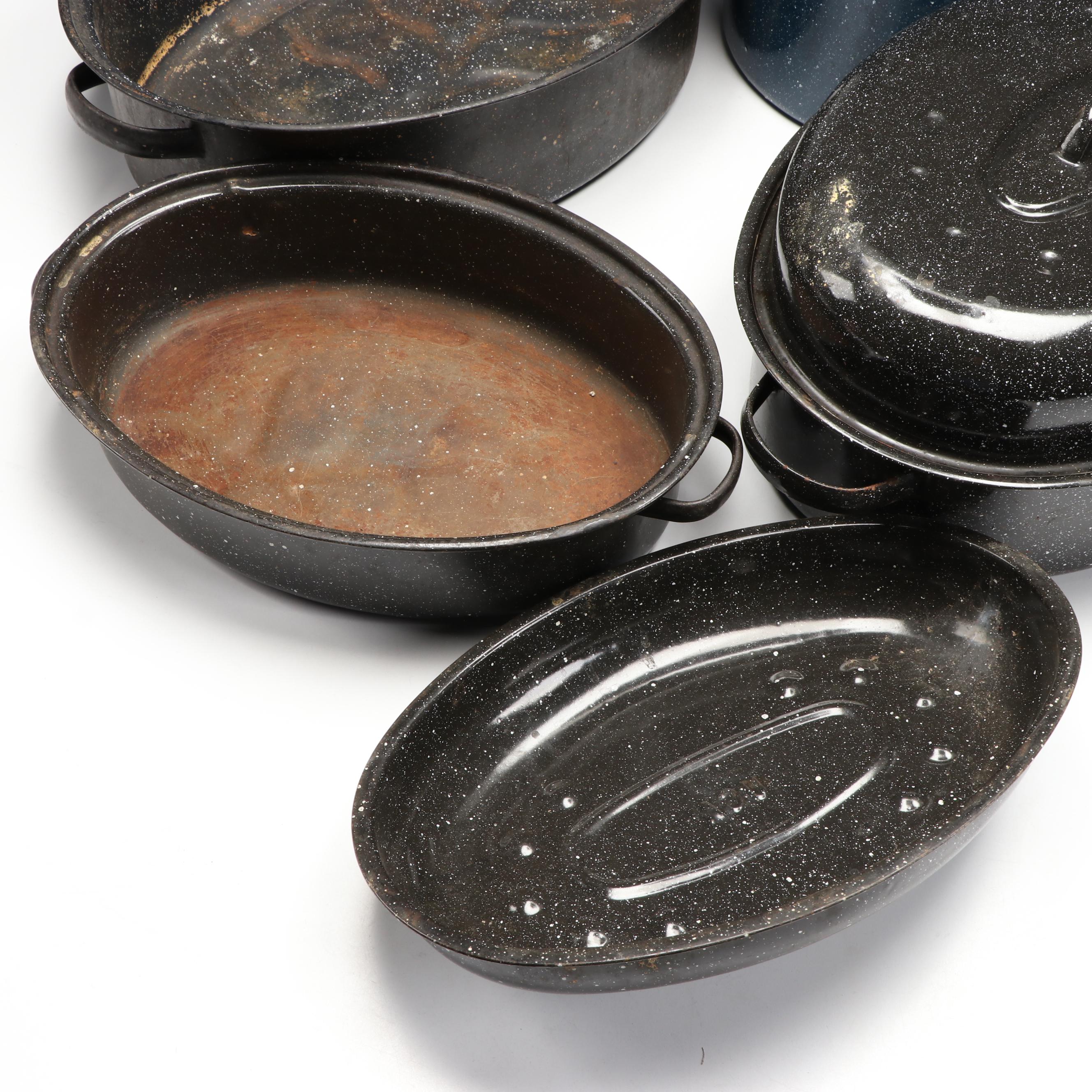Graniteware Stock Pot and Roasting Pans, 20th Century