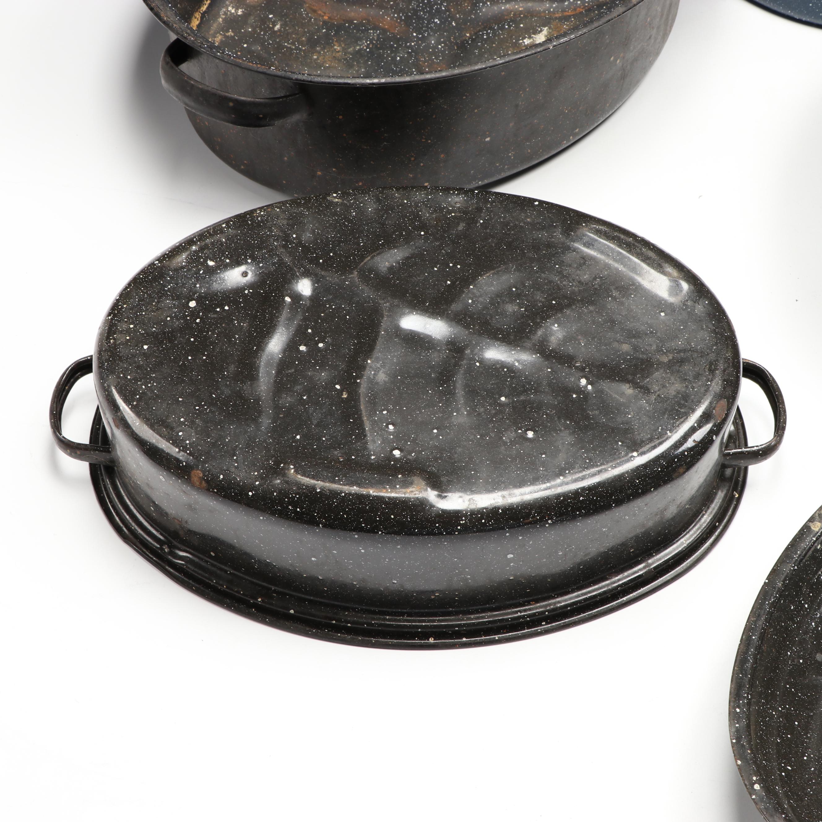 Graniteware Stock Pot and Roasting Pans, 20th Century