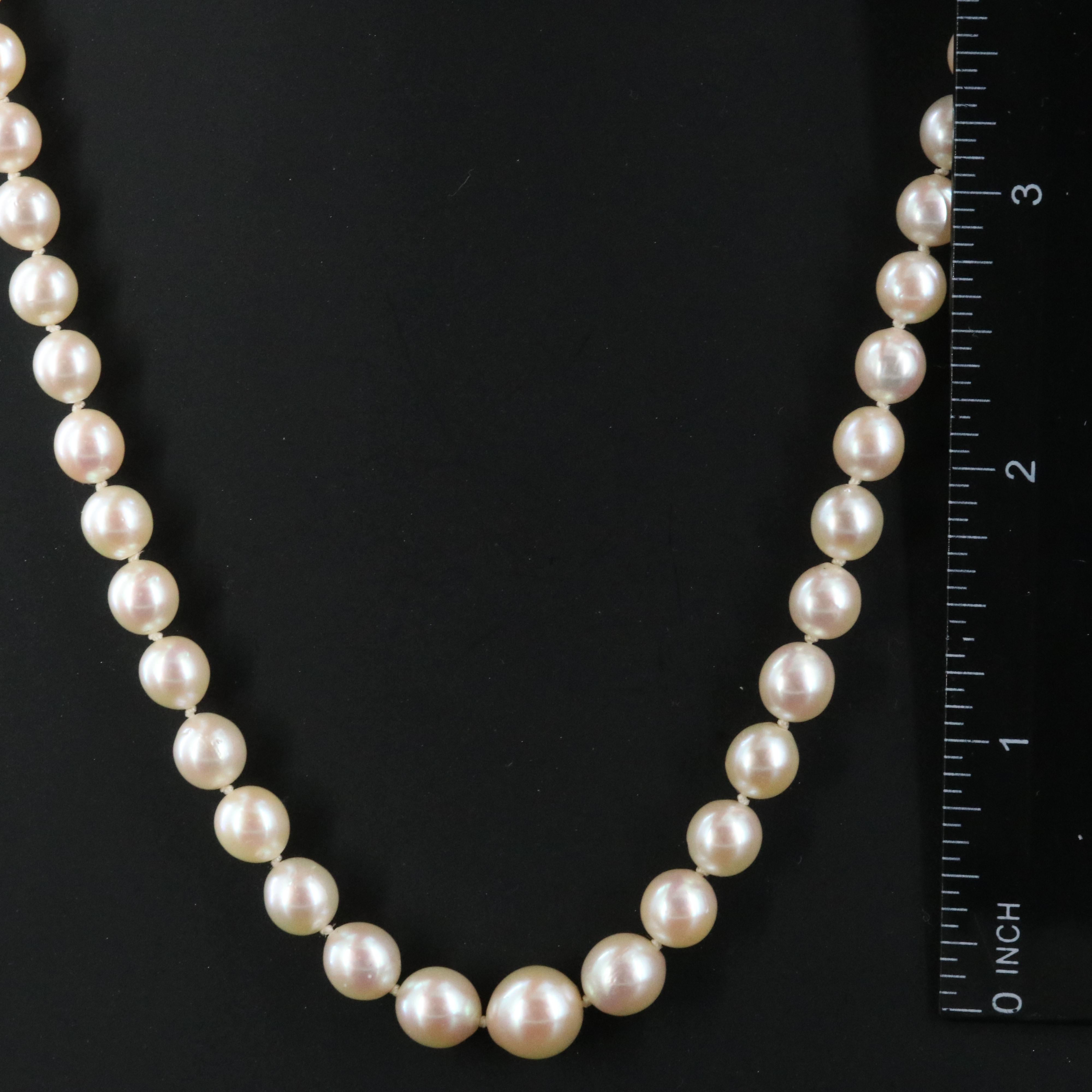 Graduated Pearl Necklace with 14K Clasp