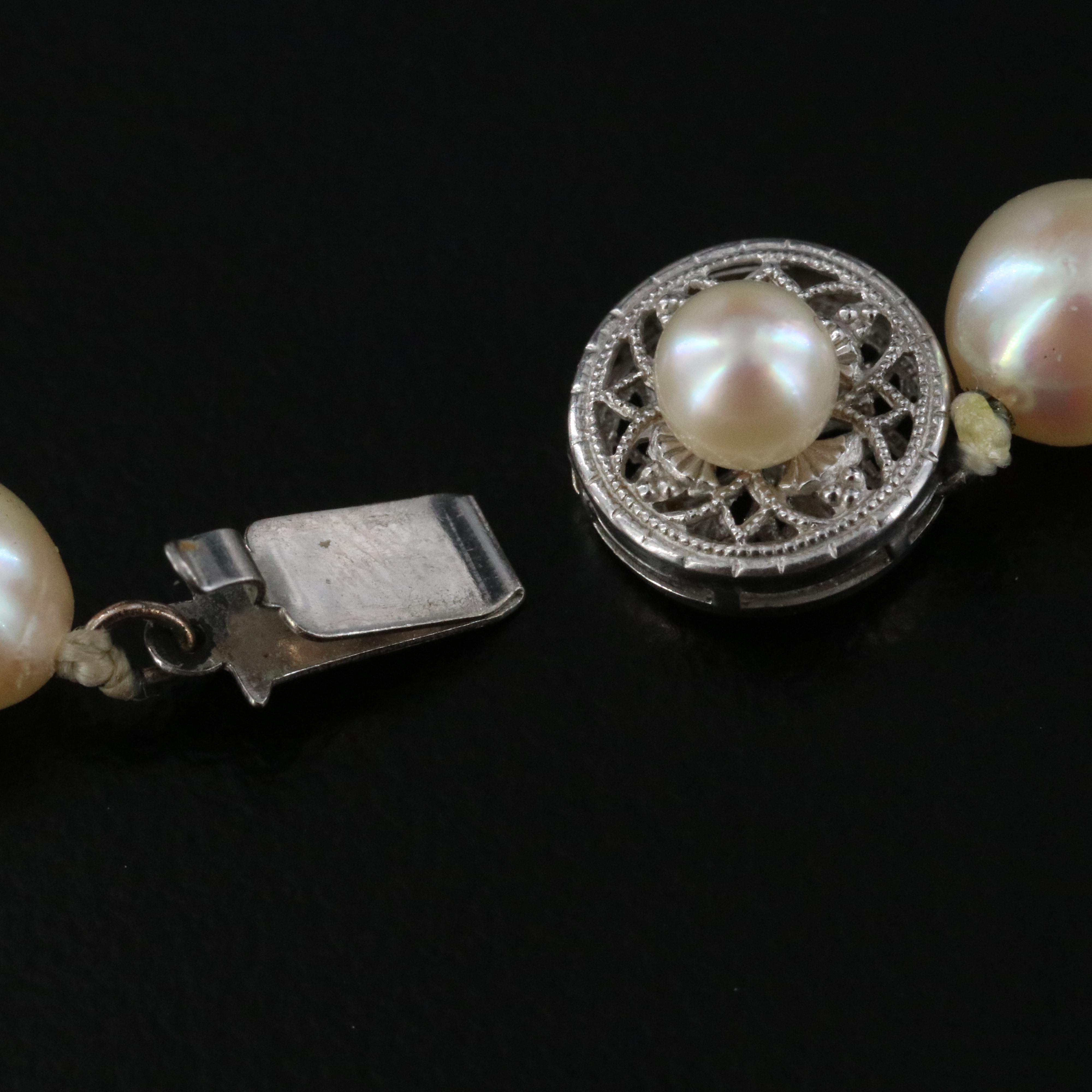 Graduated Pearl Necklace with 14K Clasp
