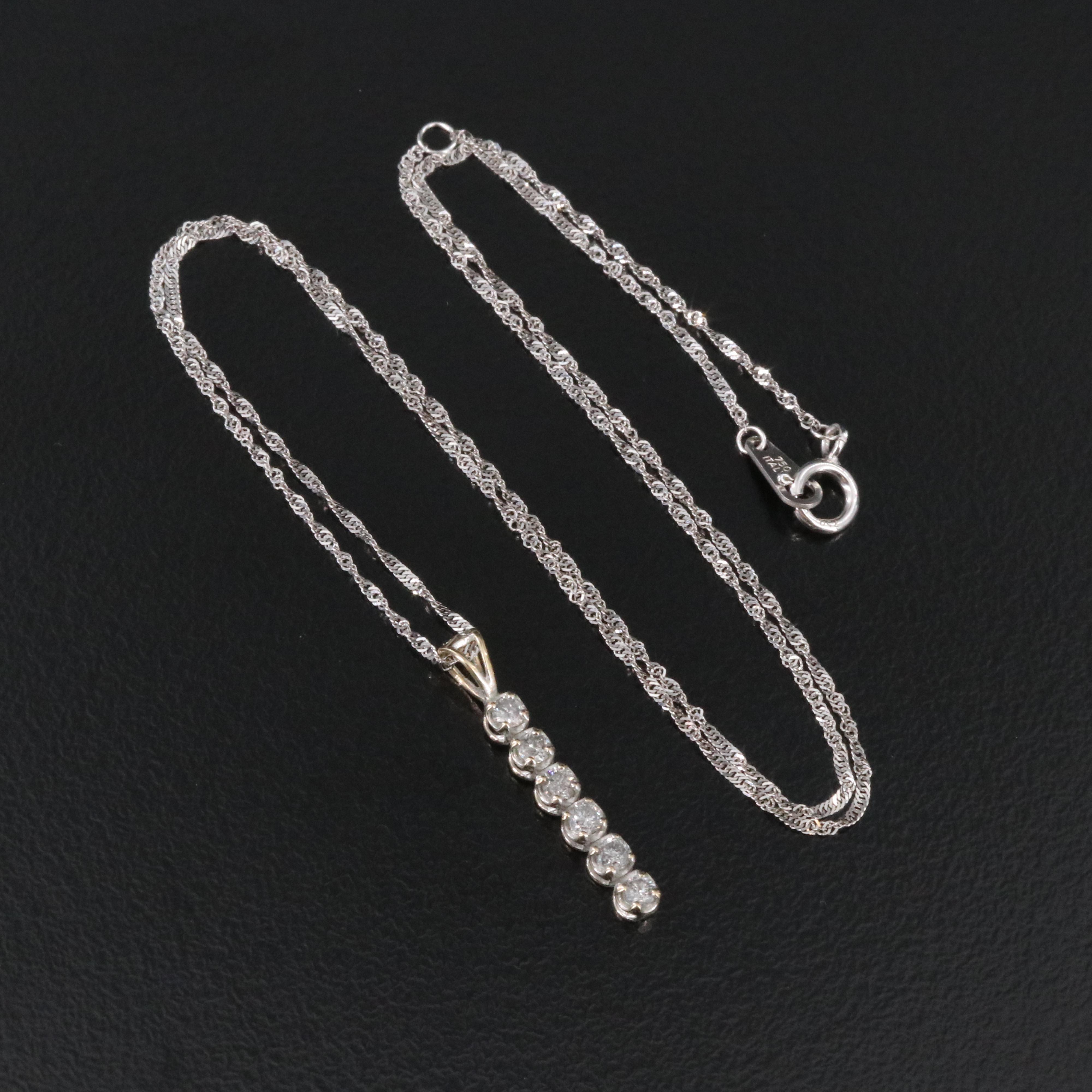 18K 0.24 CTW Diamond Pendant Necklace