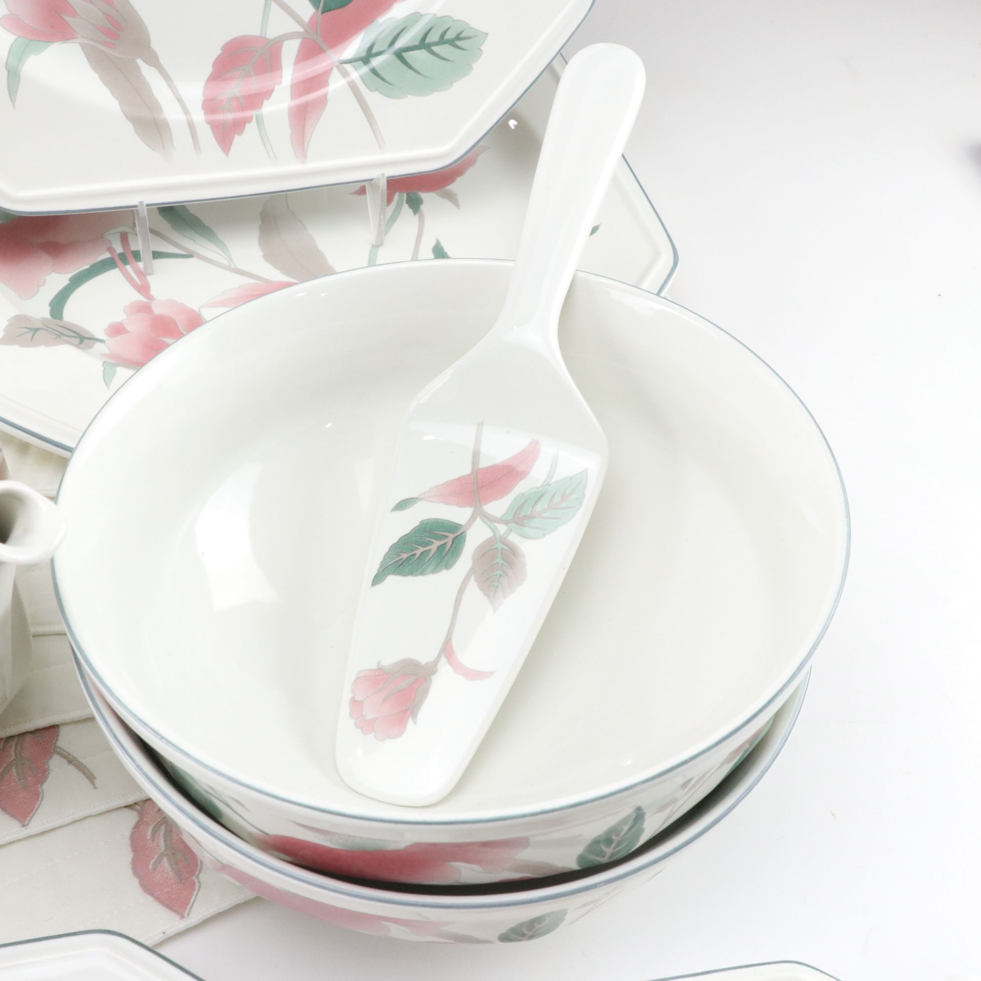 Mikasa Continental "Silk Flowers" Stoneware Dinnerware