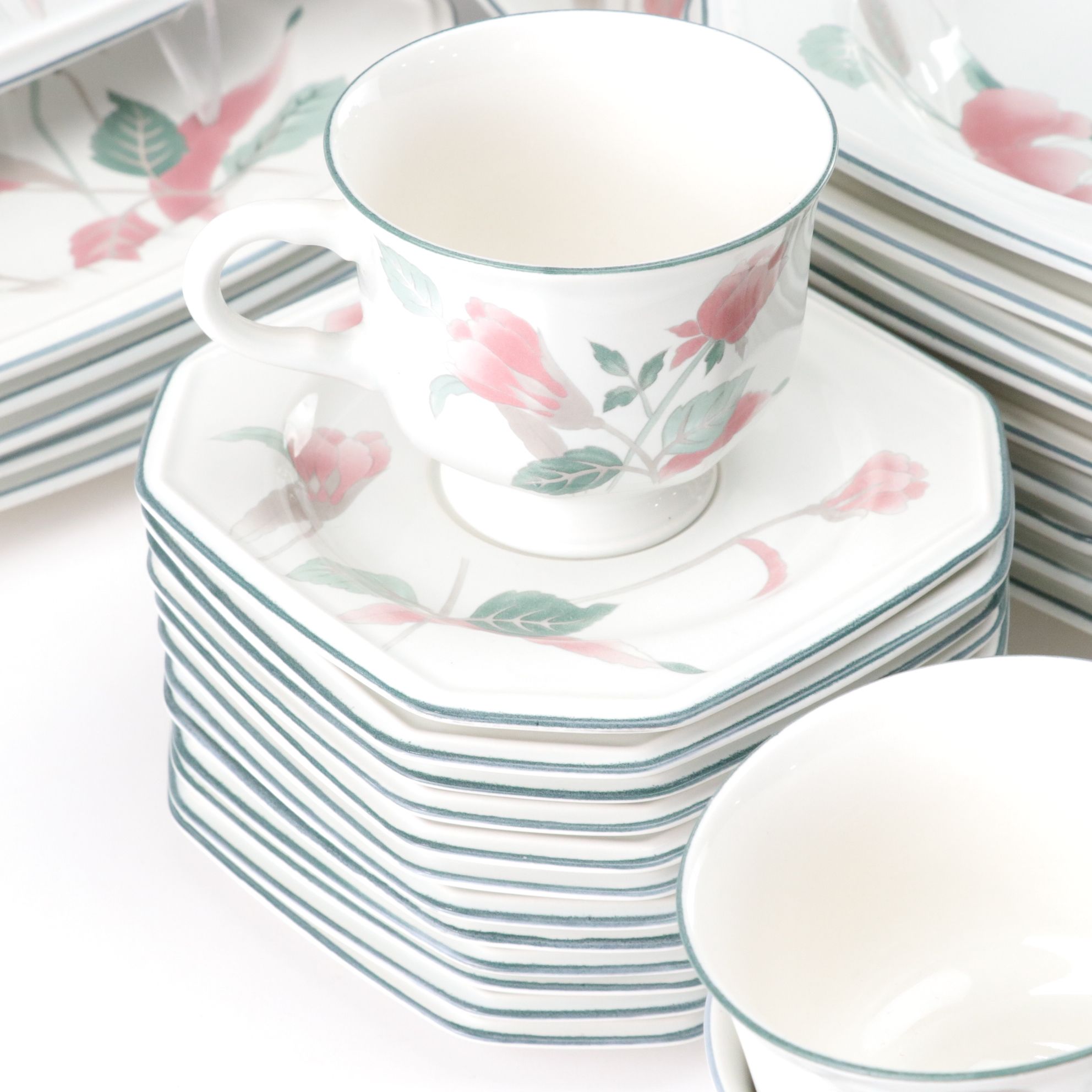 Mikasa Continental "Silk Flowers" Stoneware Dinnerware