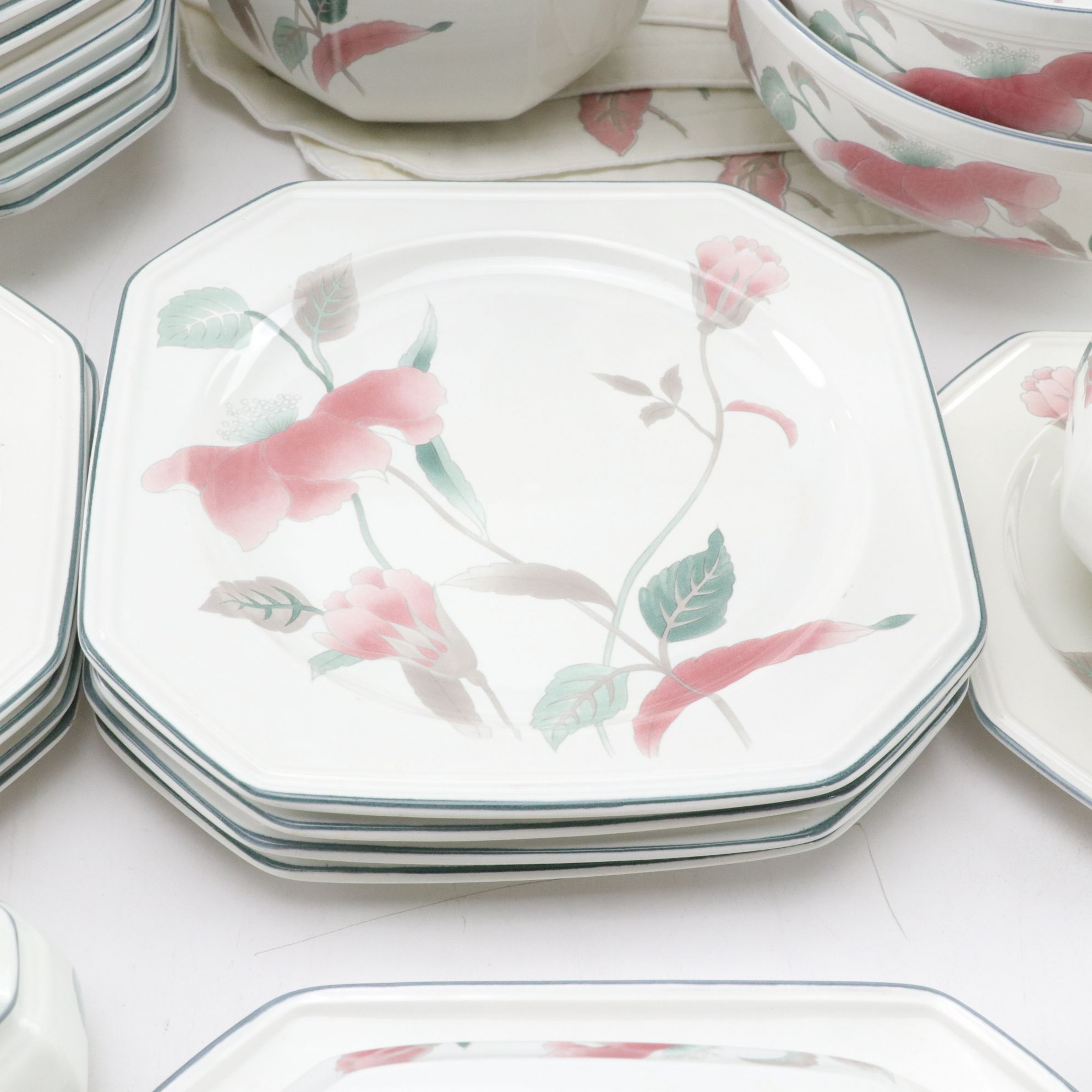 Mikasa Continental "Silk Flowers" Stoneware Dinnerware