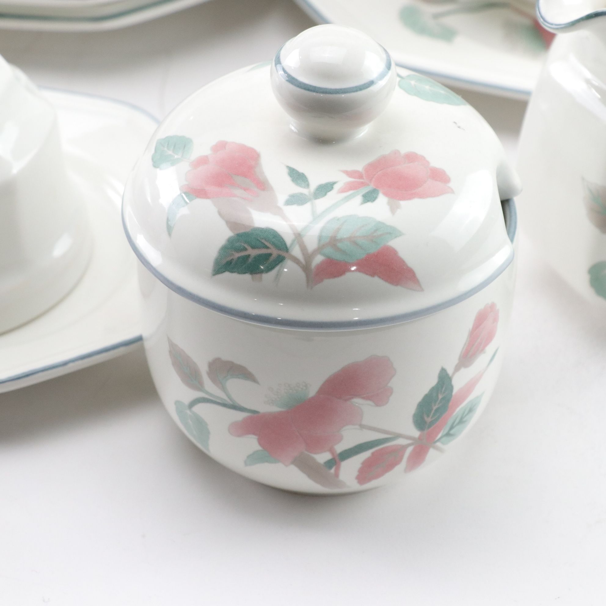 Mikasa Continental "Silk Flowers" Stoneware Dinnerware