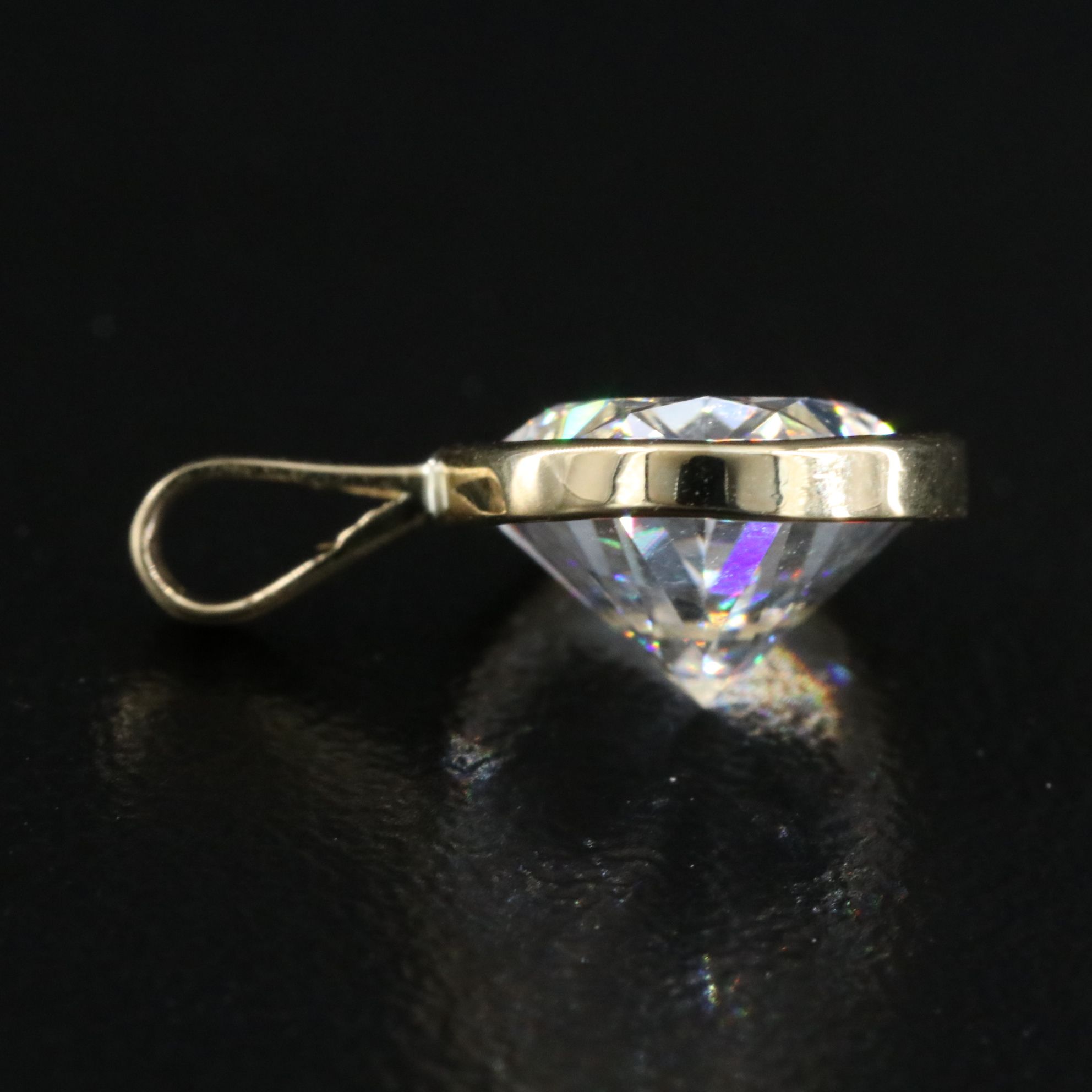 18K 3.55 CT Lab Grown Diamond Pendant with IGI Report