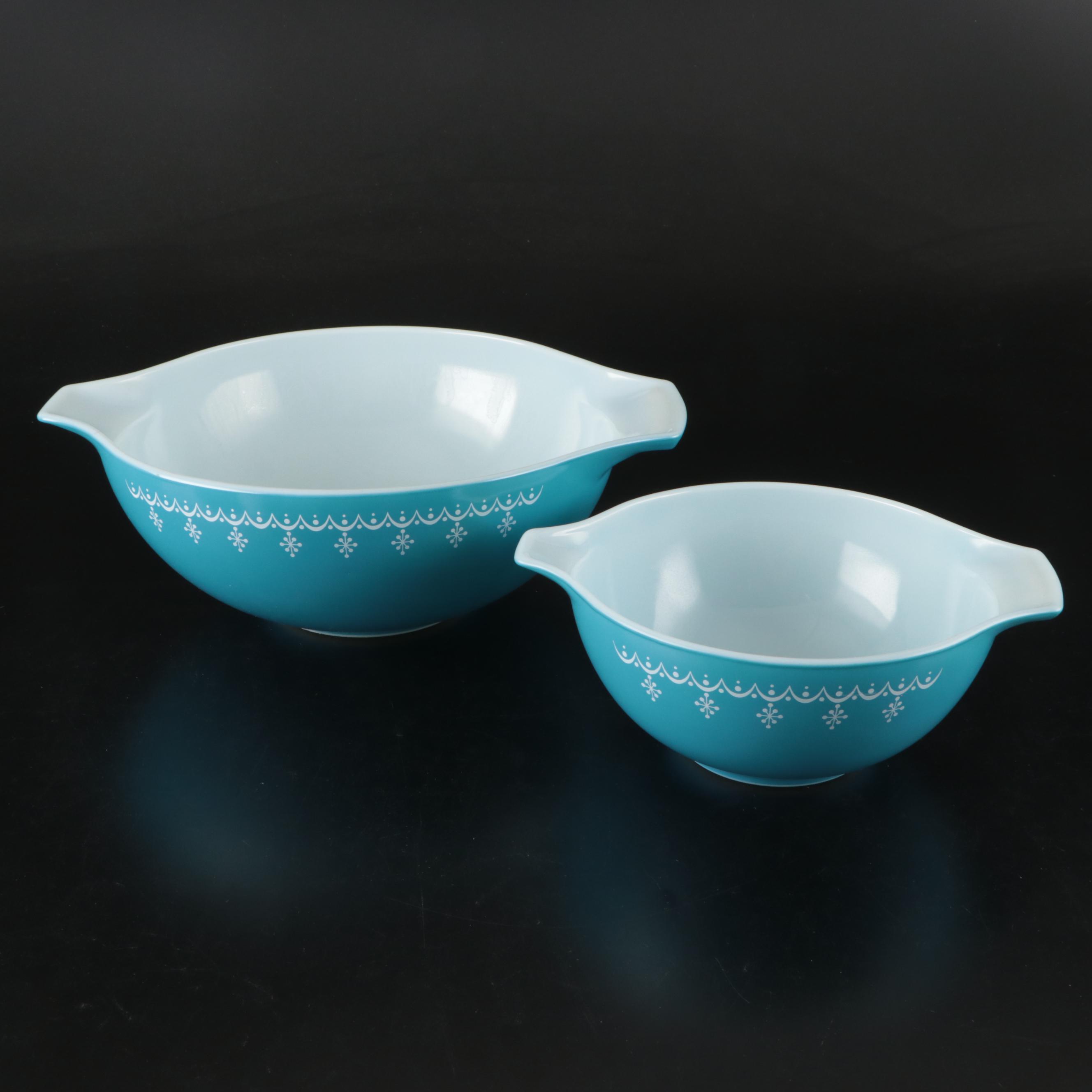 Pyrex "Snowflake Blue" Nesting Bowls Other Baking Dish and  Measuring Cup