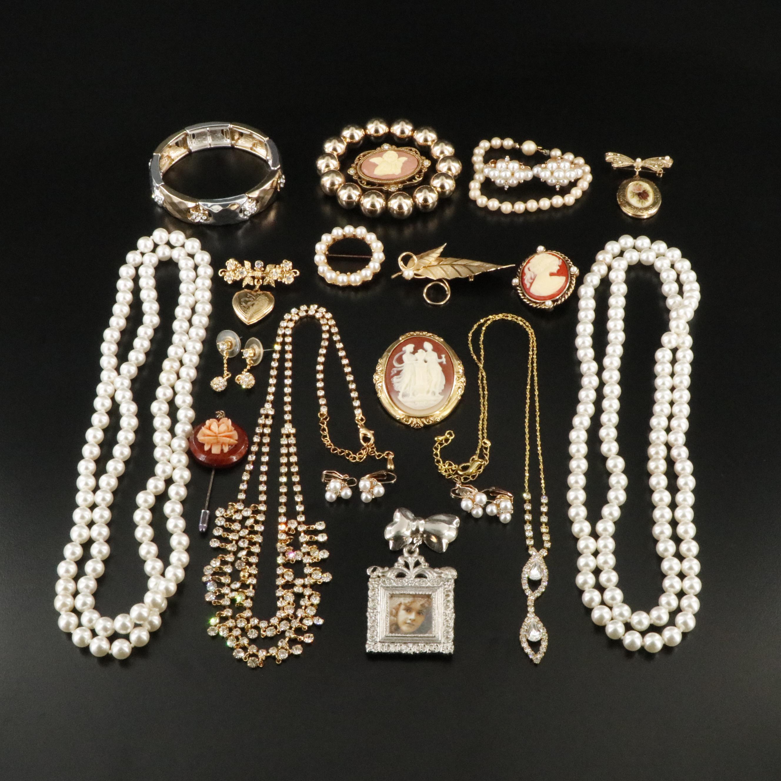 Vatican Library, Pearls and Faux Pearls Featured in Jewelry Collection