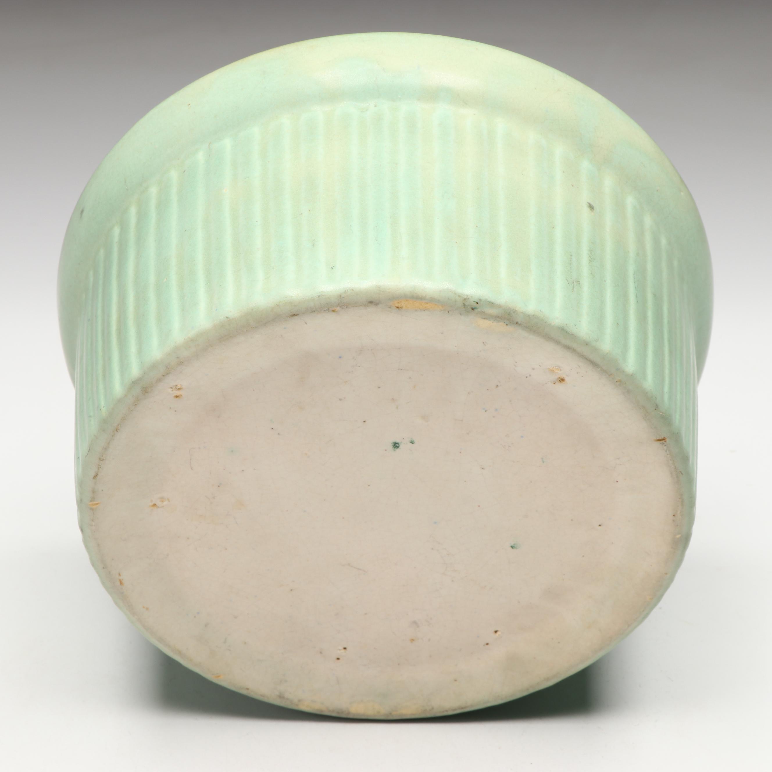 Ribbed Celadon Green Stoneware Tulip Covered Baking Dish, Mid-20th Century