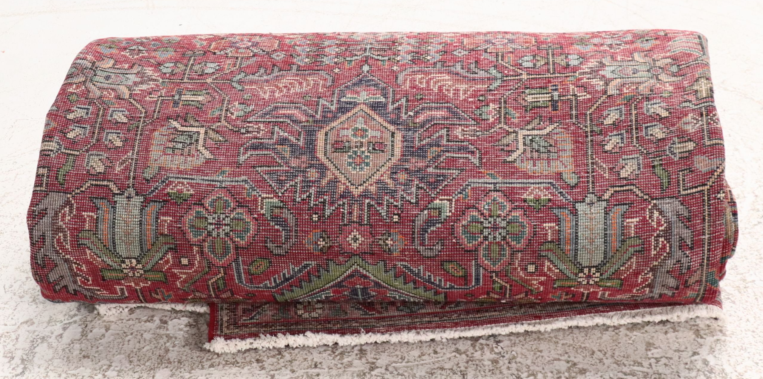 9'6 x 13'2 Hand-Knotted Persian Heriz Room-Sized Rug