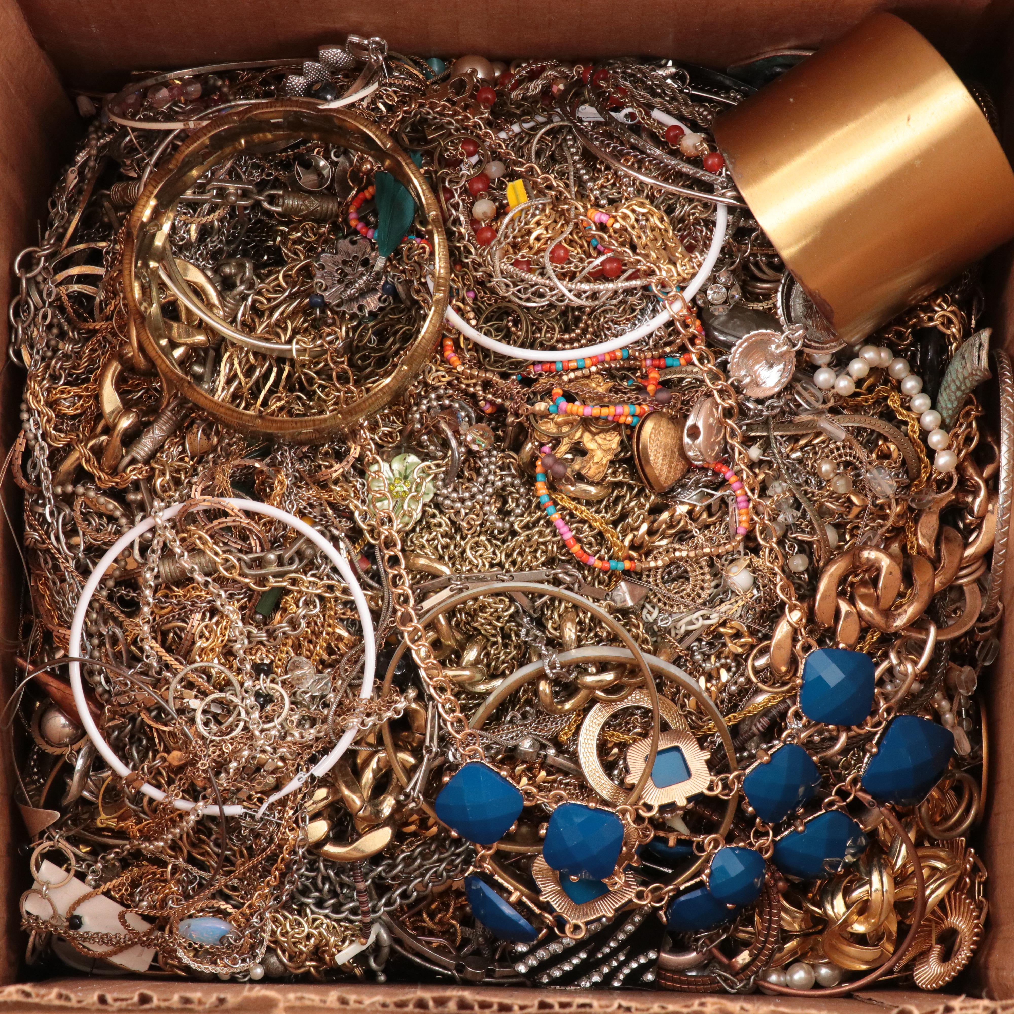 Uncommon Discoveries: Jewelry Collection