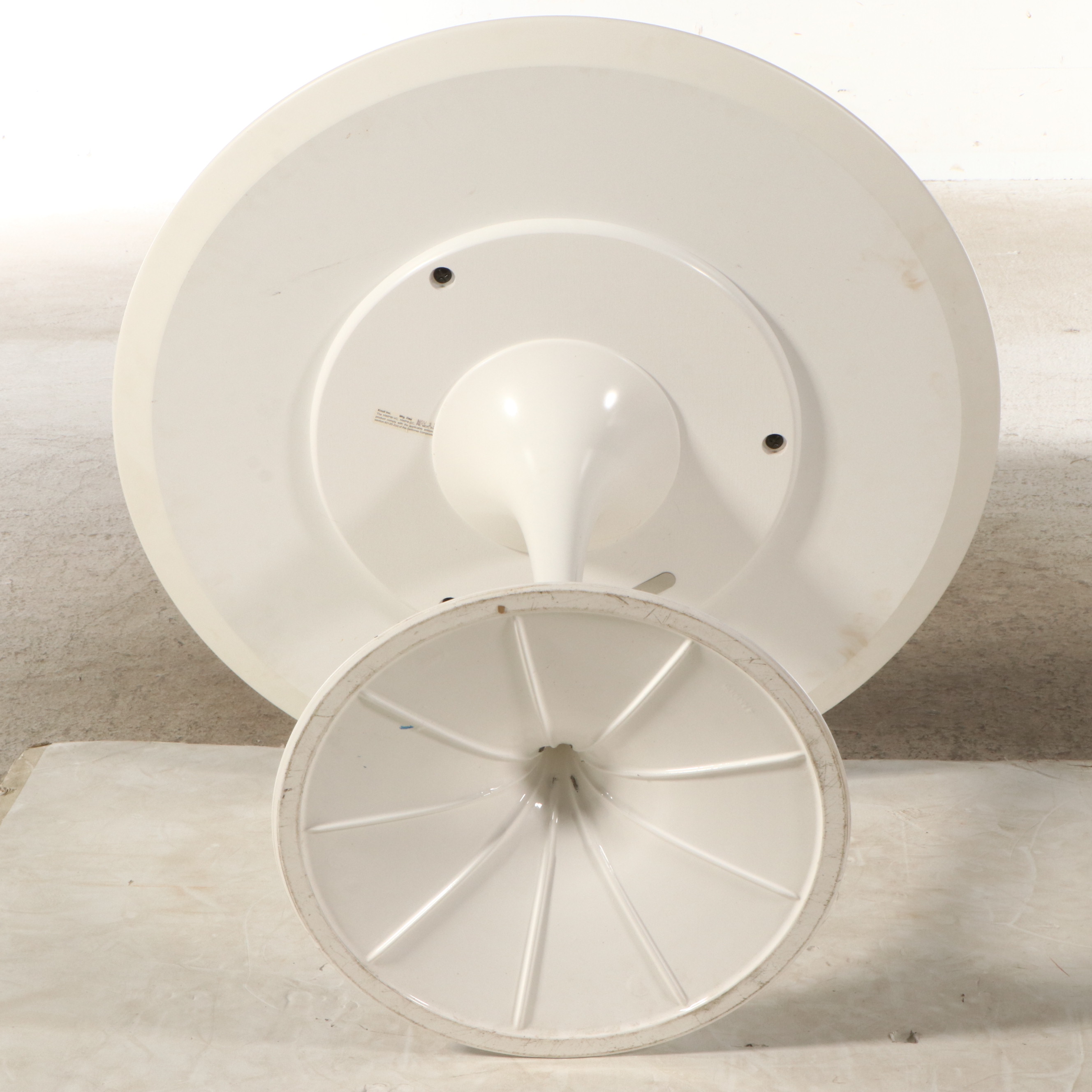 Knoll Studio Mid Century Modern Style Tulip Dining Table