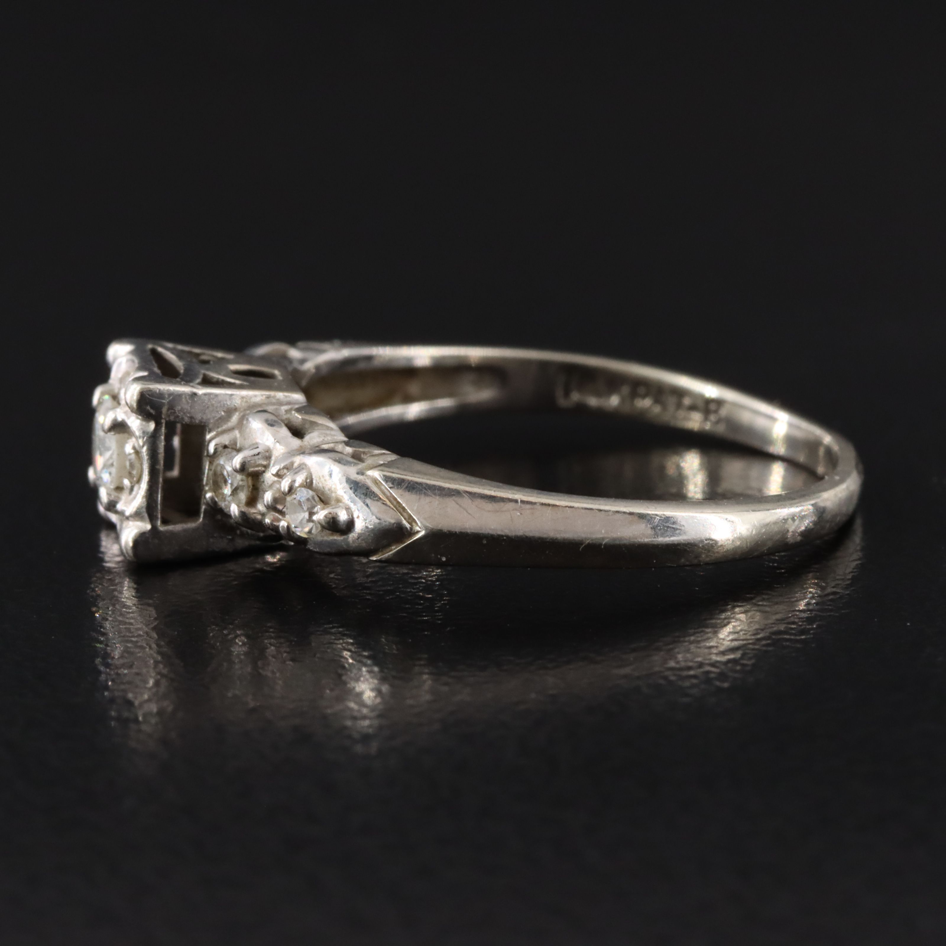 Vintage 14K 0.27 CTW Diamond Ring
