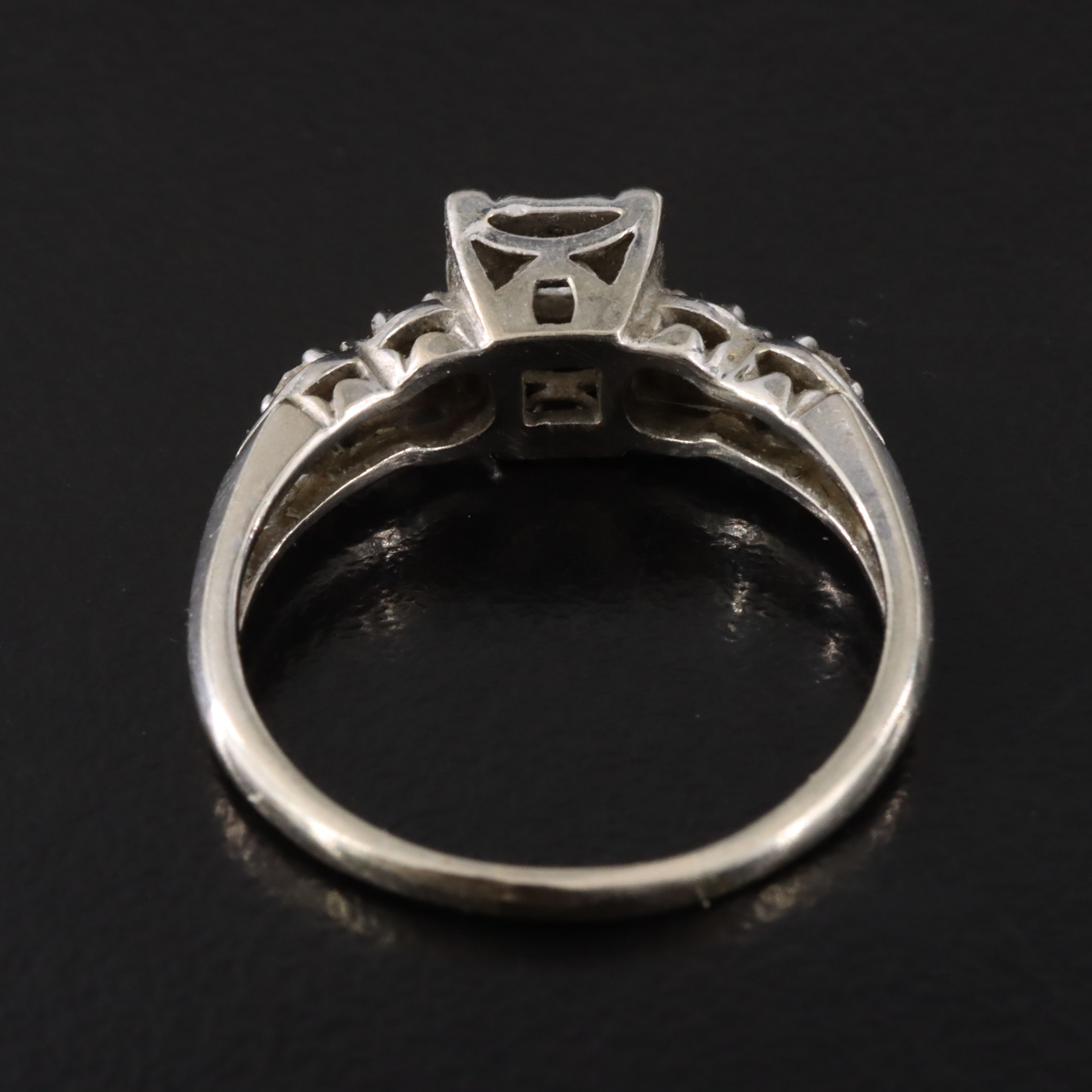 Vintage 14K 0.27 CTW Diamond Ring