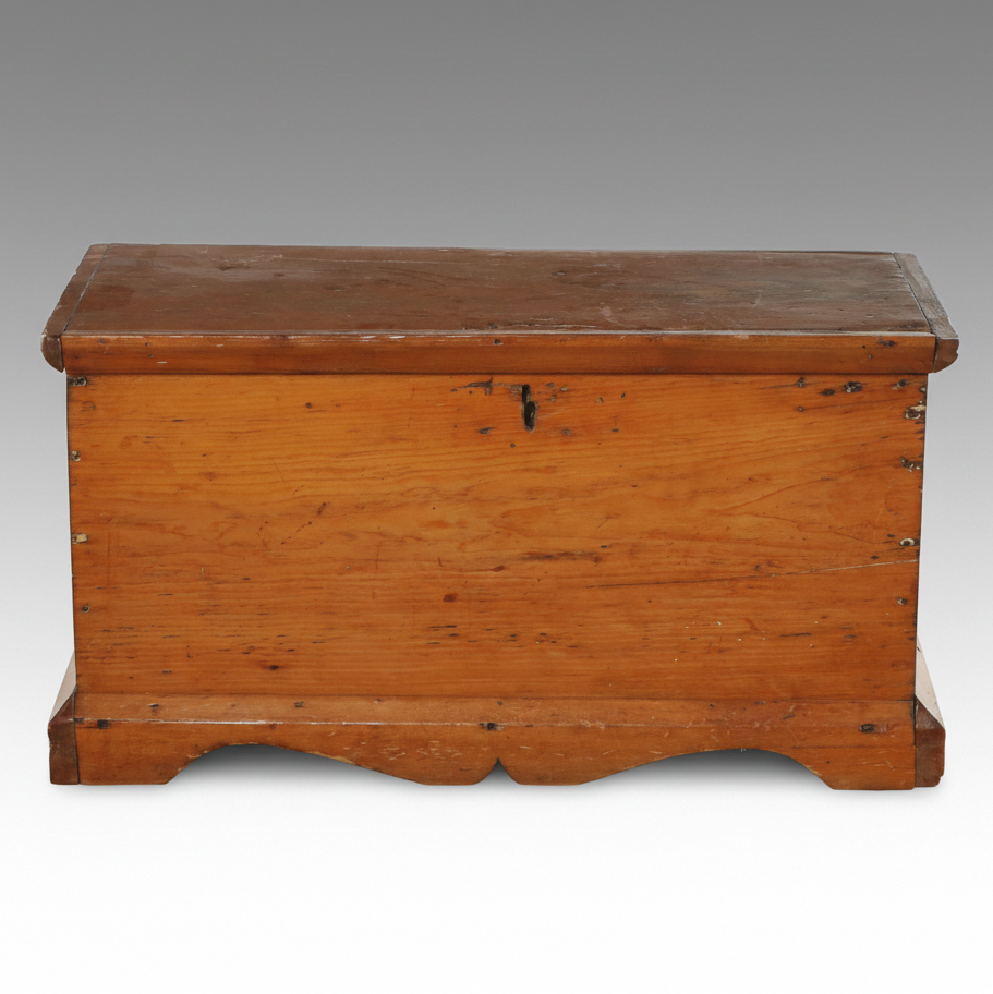 Early American Style Pine Blanket Chest