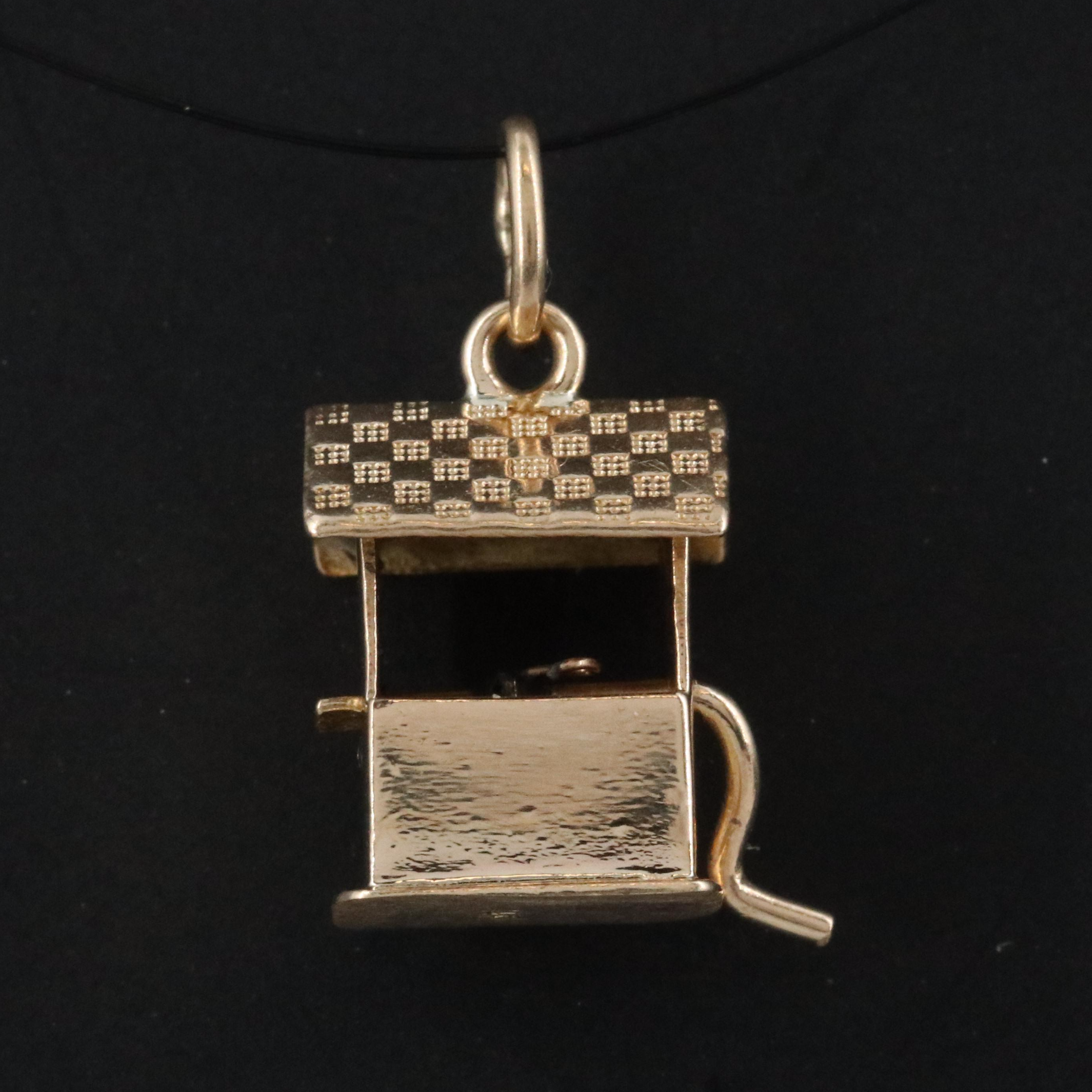 Vintage 14K Wishing Well Pendant