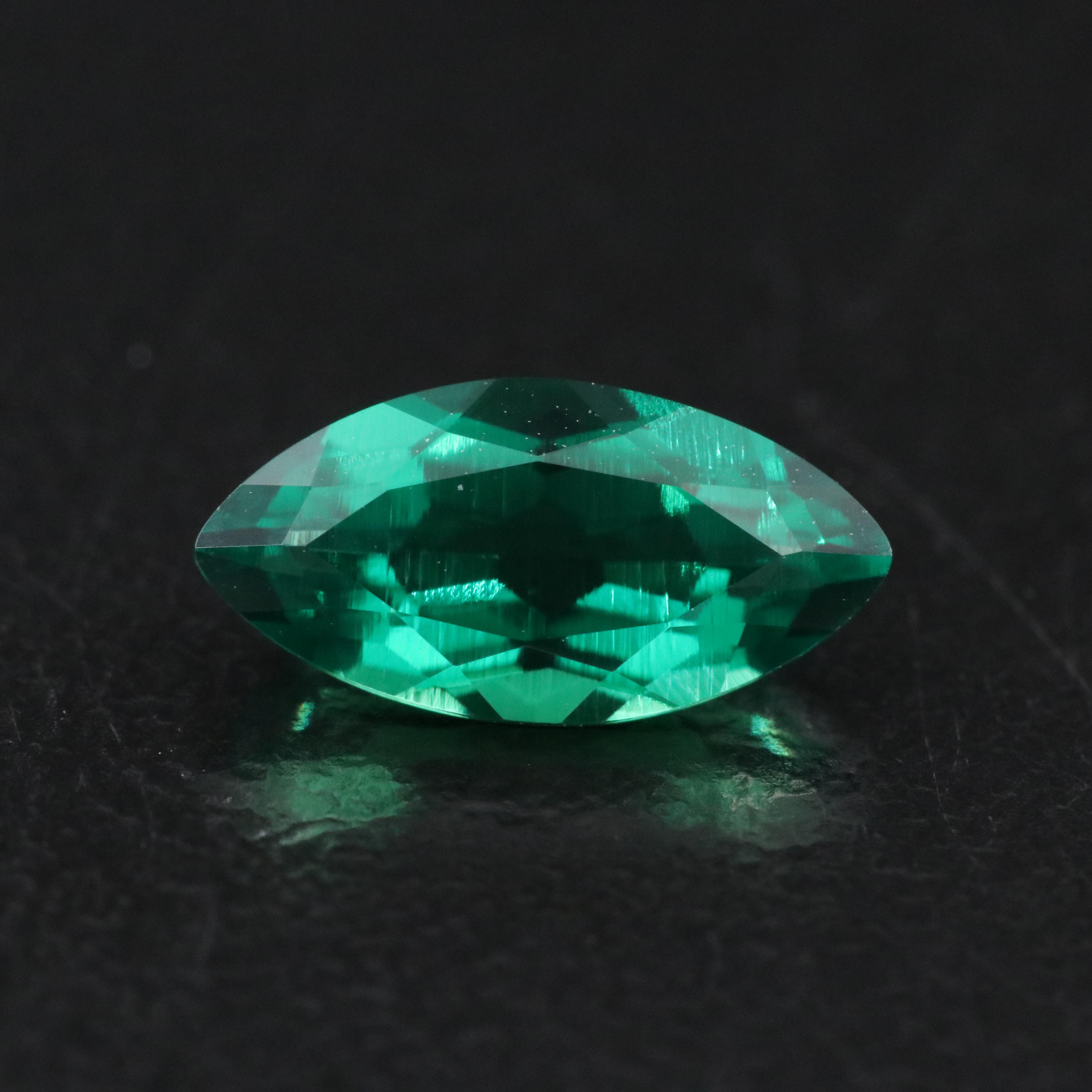 Loose 0.98 CT Lab Grown Emerald