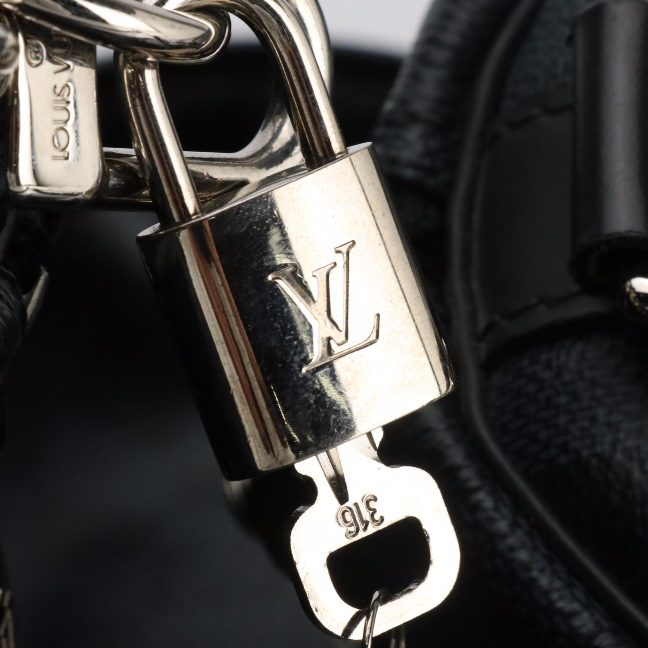 Louis Vuitton Keepall Bandoulière 45 in Damier Graphite Canvas and Black Leather