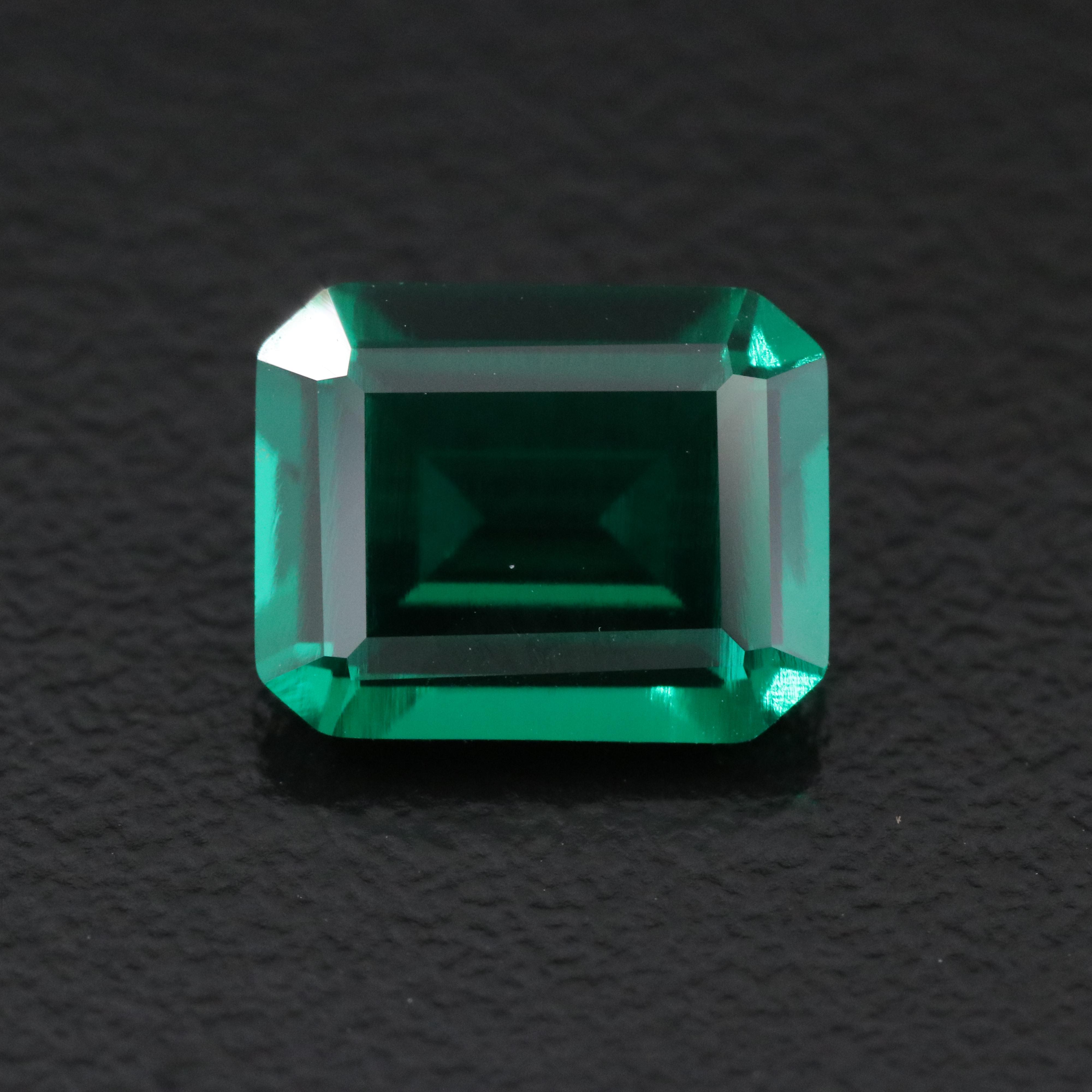 Loose 2.84 CT Lab Grown Emerald