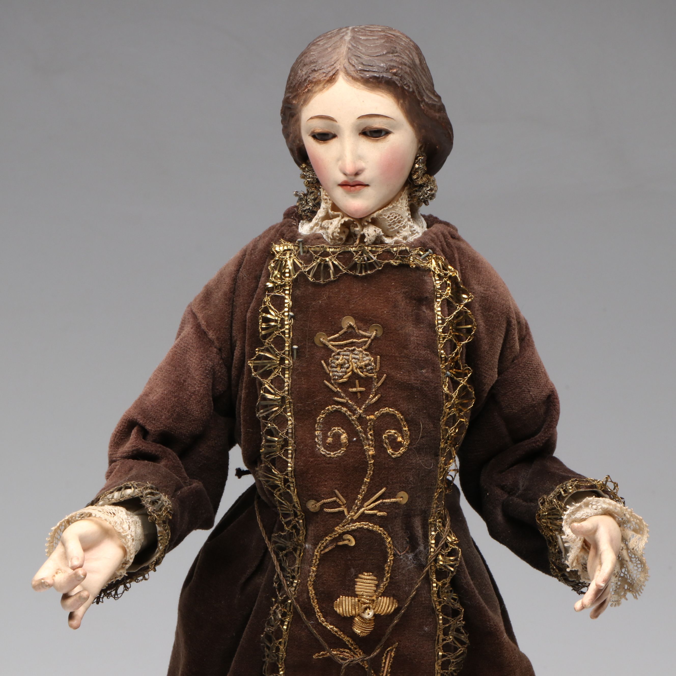 Virgin of Devotion Articulated Carved Wooden Statuette, 19th Century