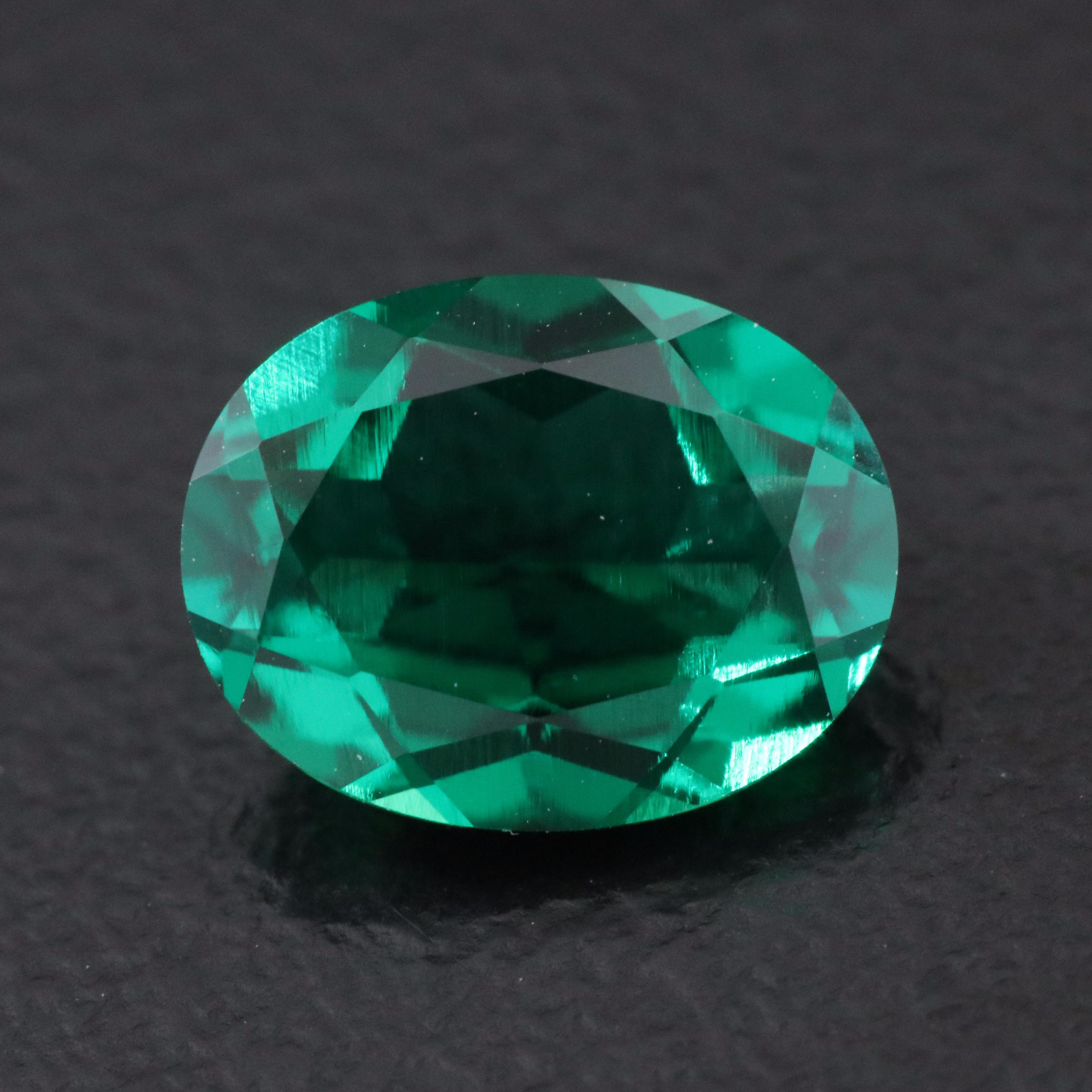 Loose 1.58 CT Lab Grown Emerald