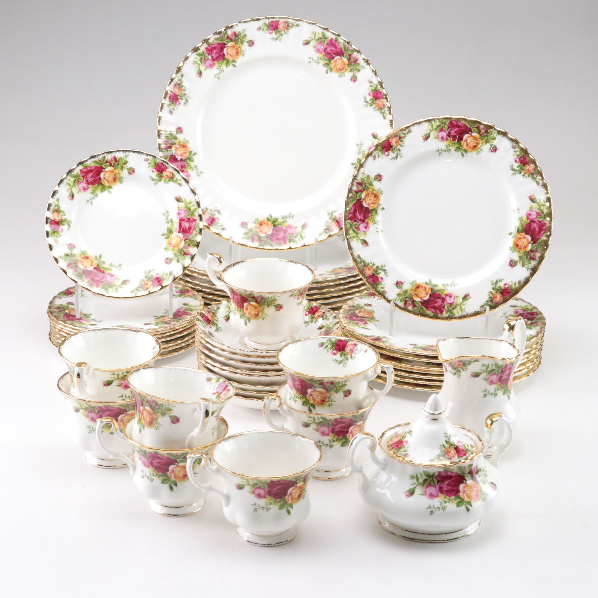 Royal Albert "Old Country Roses" Gilt Porcelain Dinnerware Set for Eight