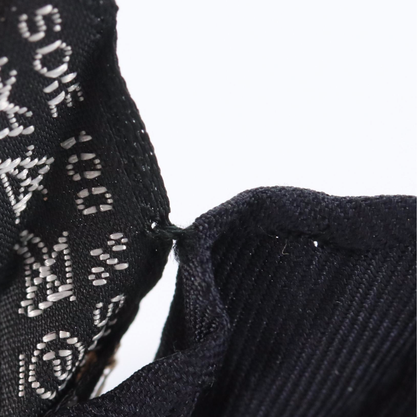 Hermès "Champignons"  Silk Twill Plissé Scarf in Box