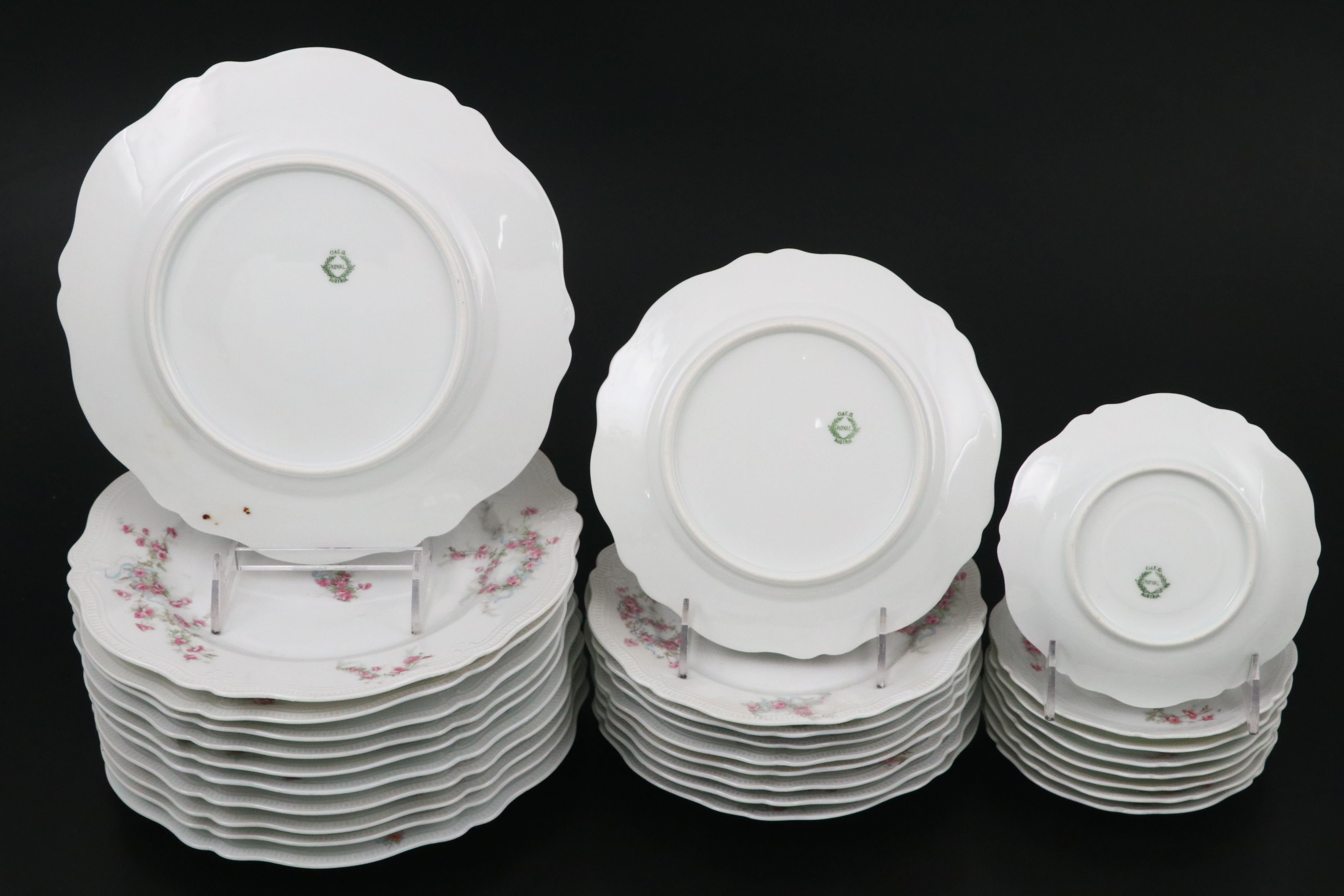 Oscar & Edgar Gutherz Pink Floral Porcelain Dinnerware