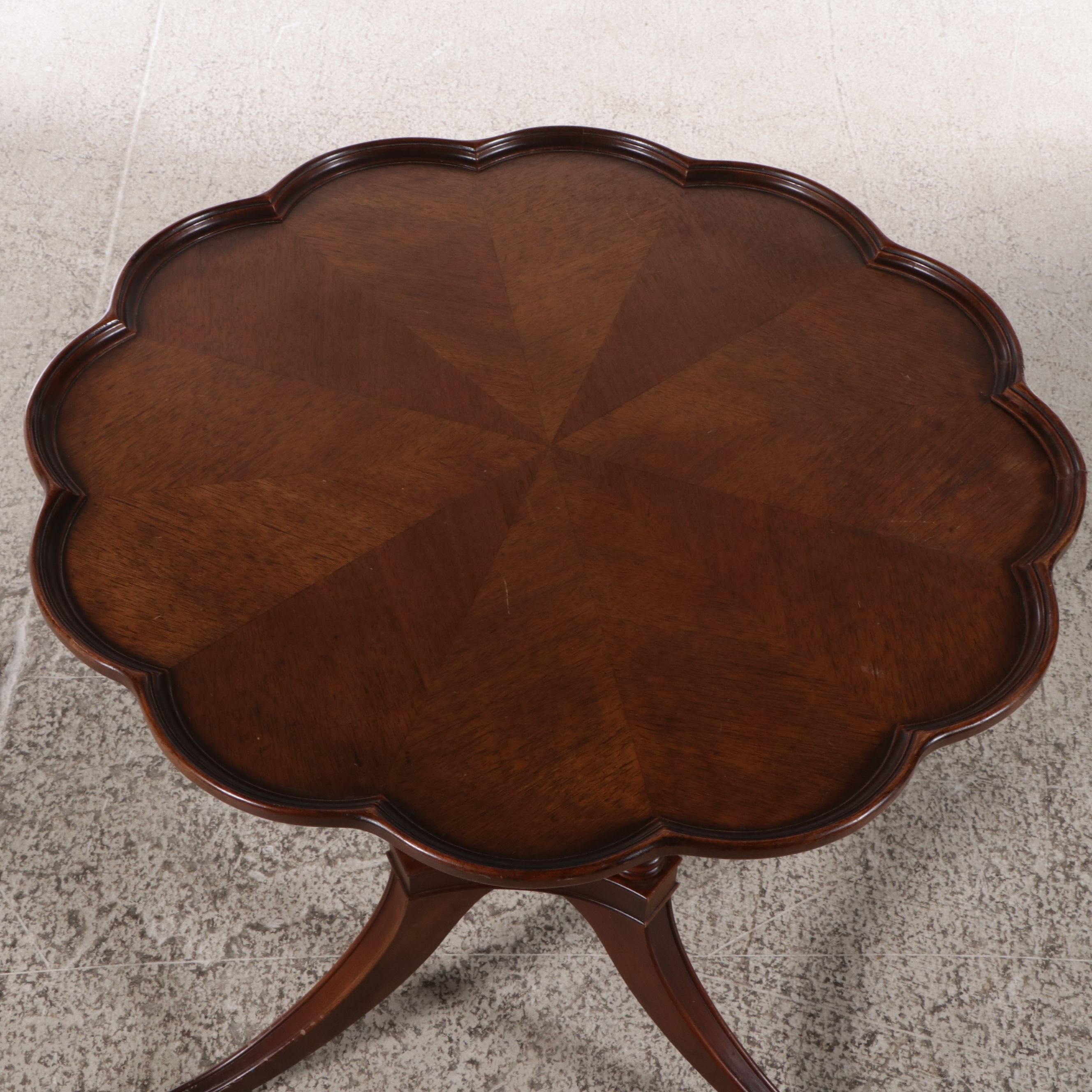 Federal Style Mahogany Pie Crust Table, Mid-20th Century
