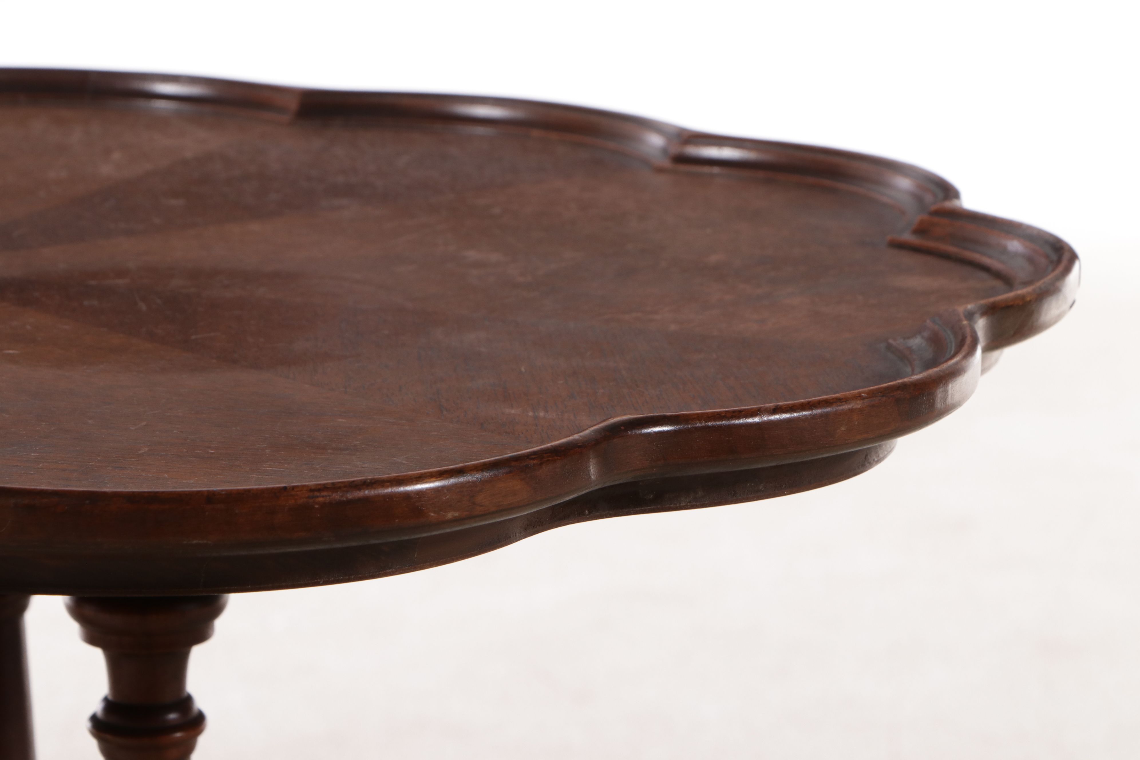 Federal Style Mahogany Pie Crust Table, Mid-20th Century