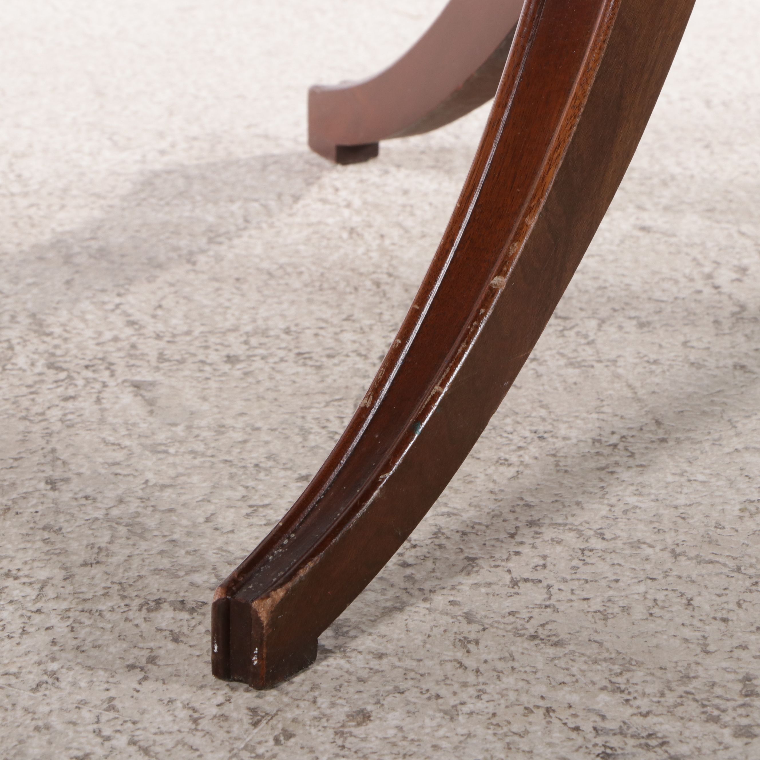 Federal Style Mahogany Pie Crust Table, Mid-20th Century